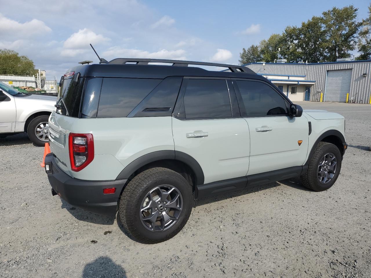 2024 Ford Bronco Sport Badlands - Image 3