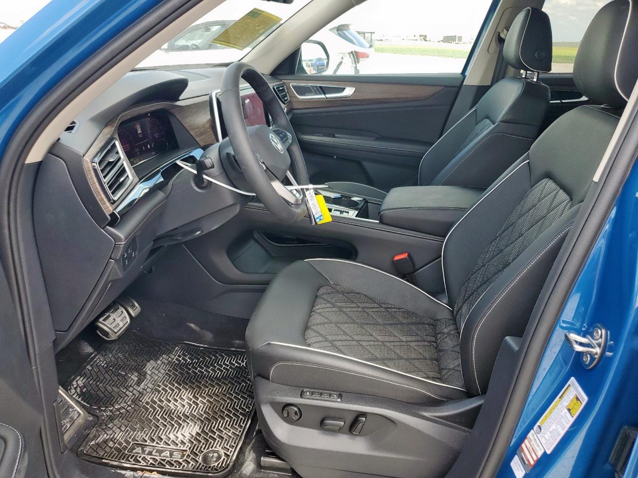 2025 Volkswagen Atlas Sel Premium R-Line - Image 7