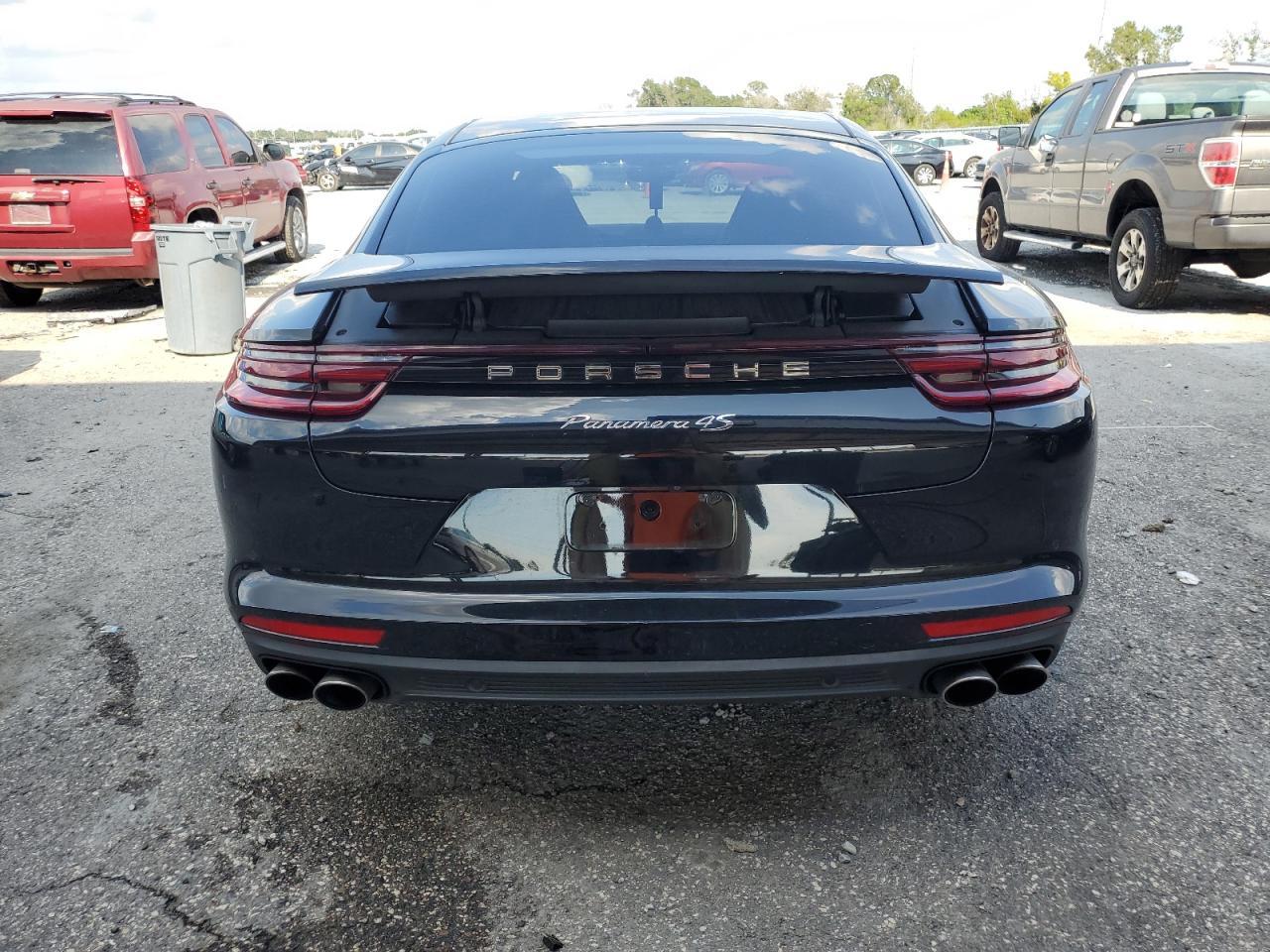 2017 Porsche Panamera 4S - Image 6
