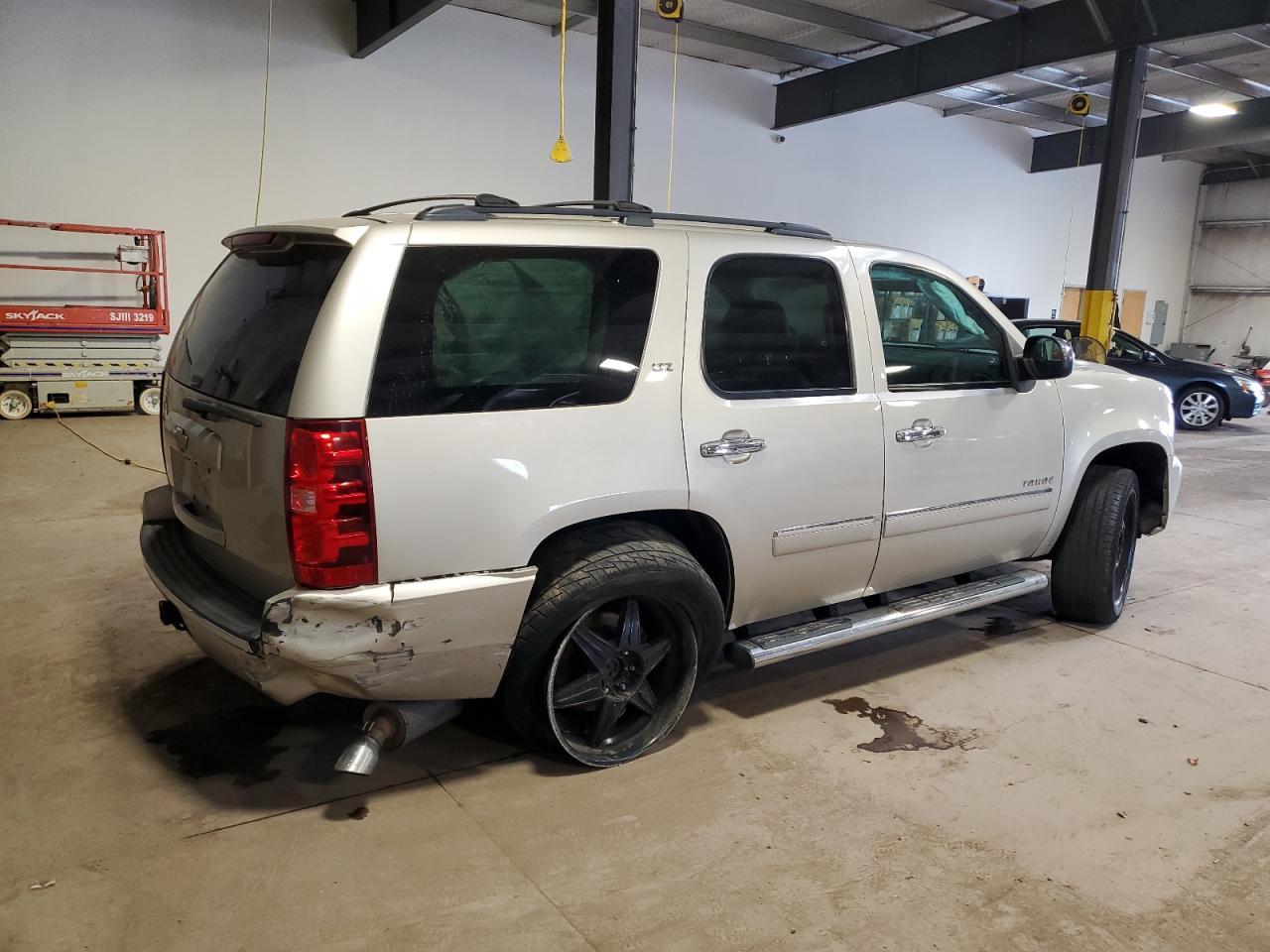 2013 Chevrolet Tahoe K1500 Ltz - Image 3