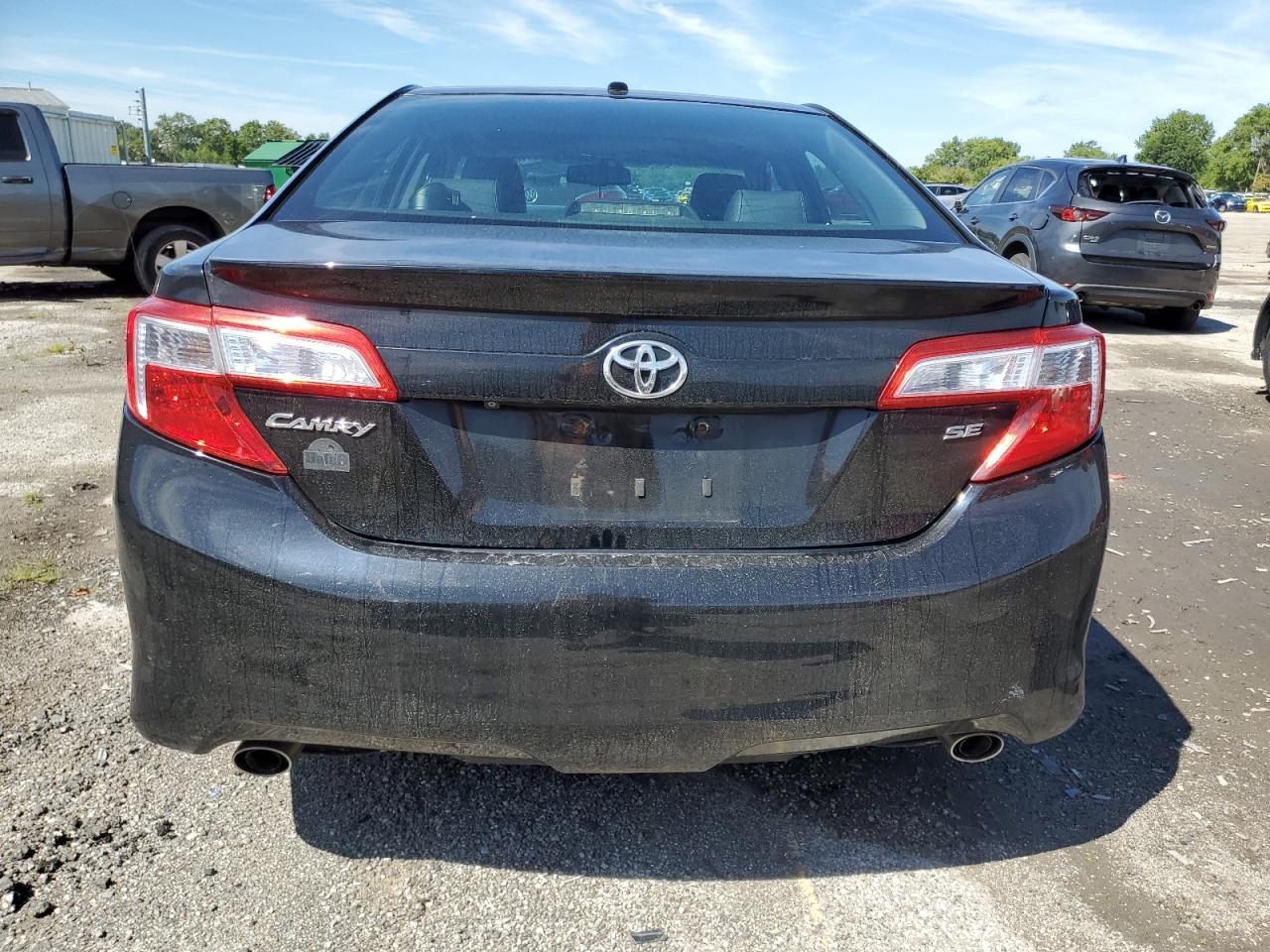 2012 Toyota Camry Se - Image 6