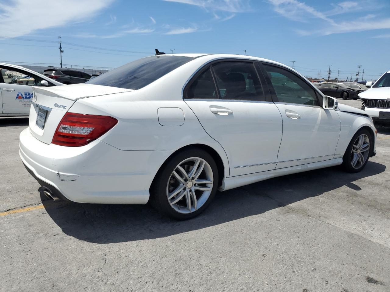 2014 Mercedes-Benz C 300 4Matic - Фото 3