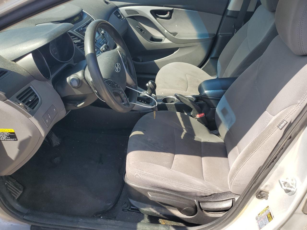 2016 Hyundai Elantra Se - Фото 7