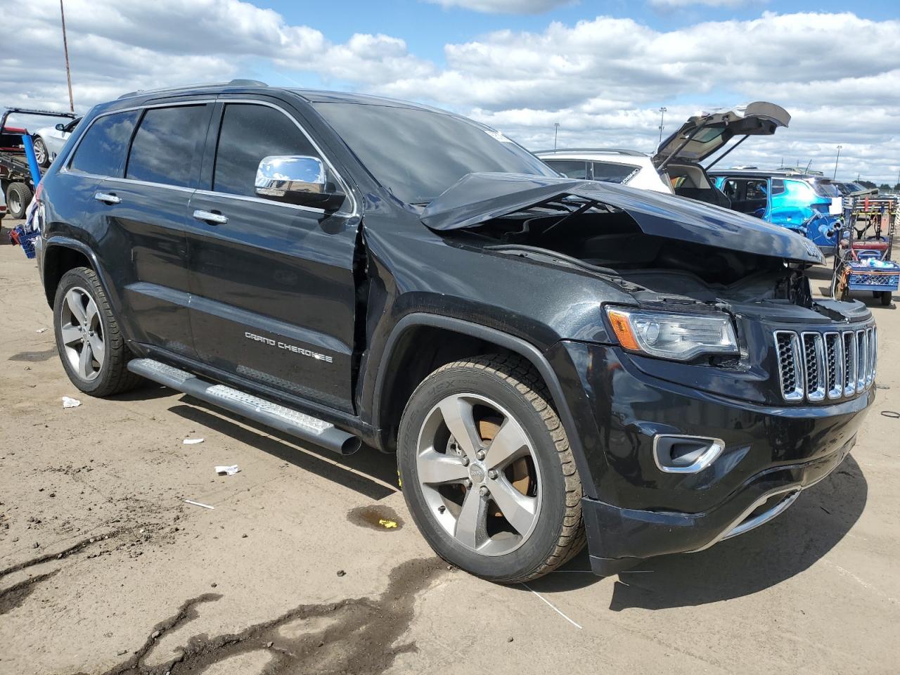 2014 Jeep Grand Cherokee Overland - Image 4