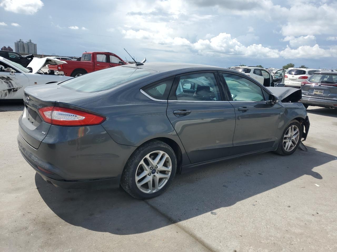 2015 Ford Fusion Se - Фото 3
