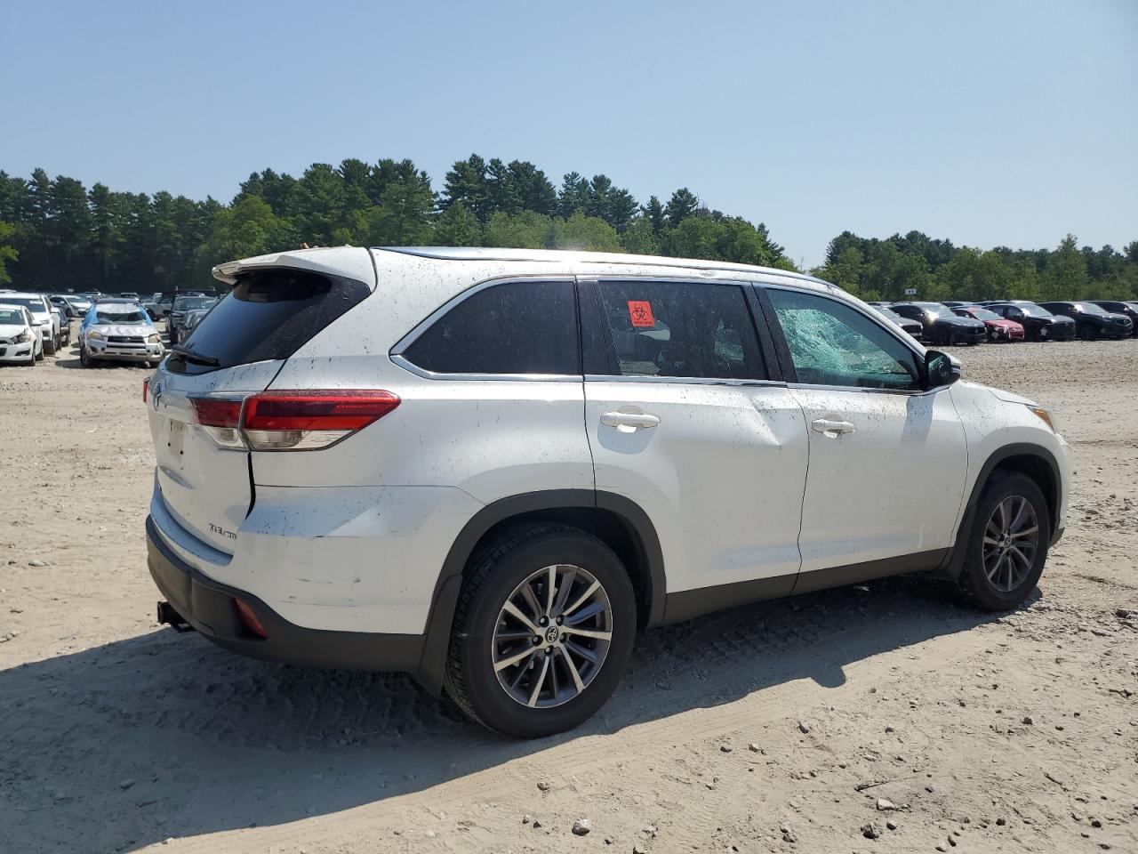 2019 Toyota Highlander Se - Фото 3