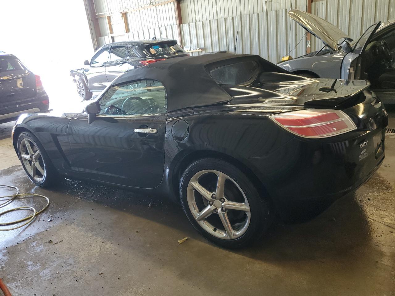 2007 Saturn Sky - Image 2