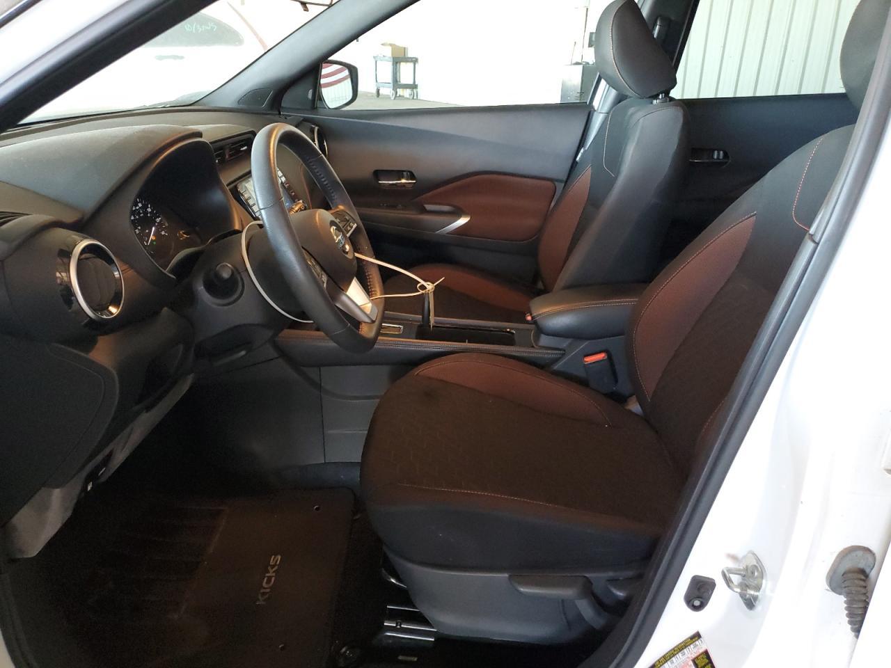 2021 Nissan Kicks Sr - Image 7