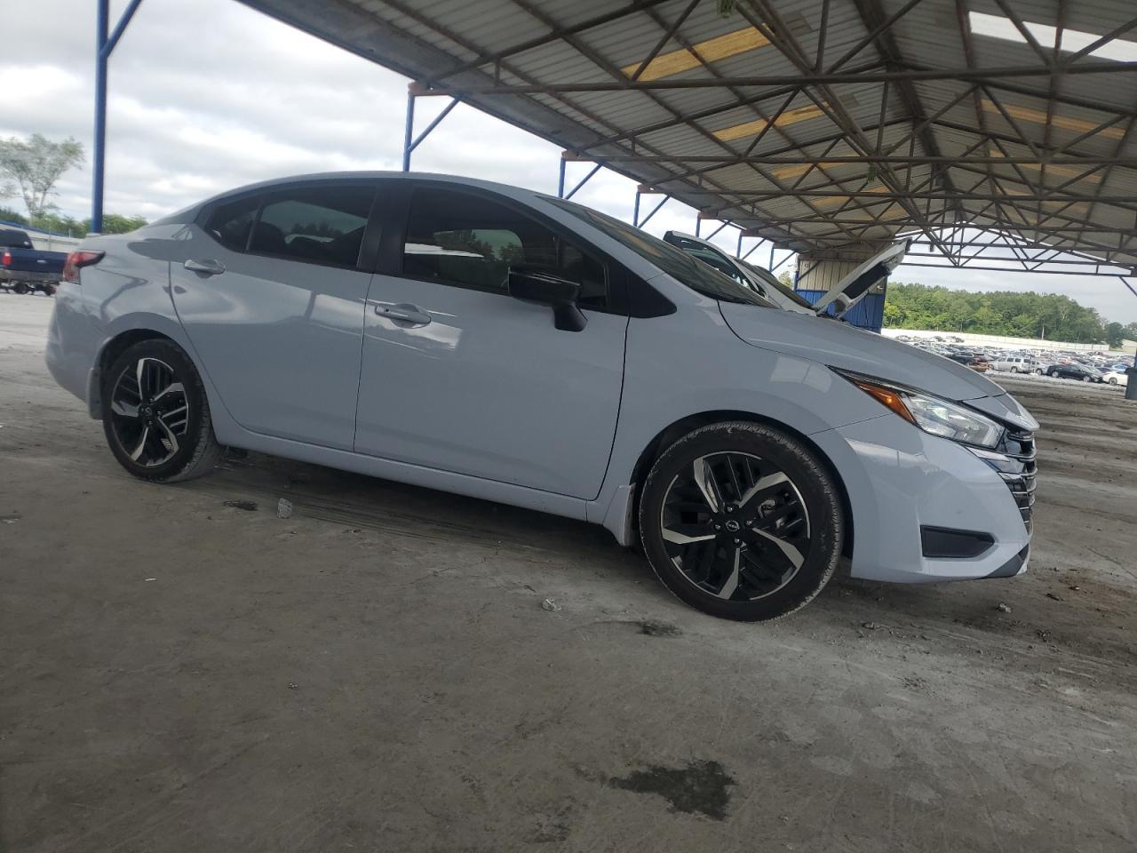 2024 Nissan Versa Sr - Image 4