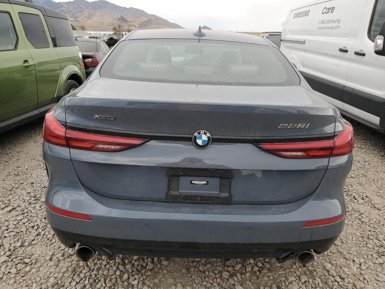 2022 BMW 228Xi - Фото 6