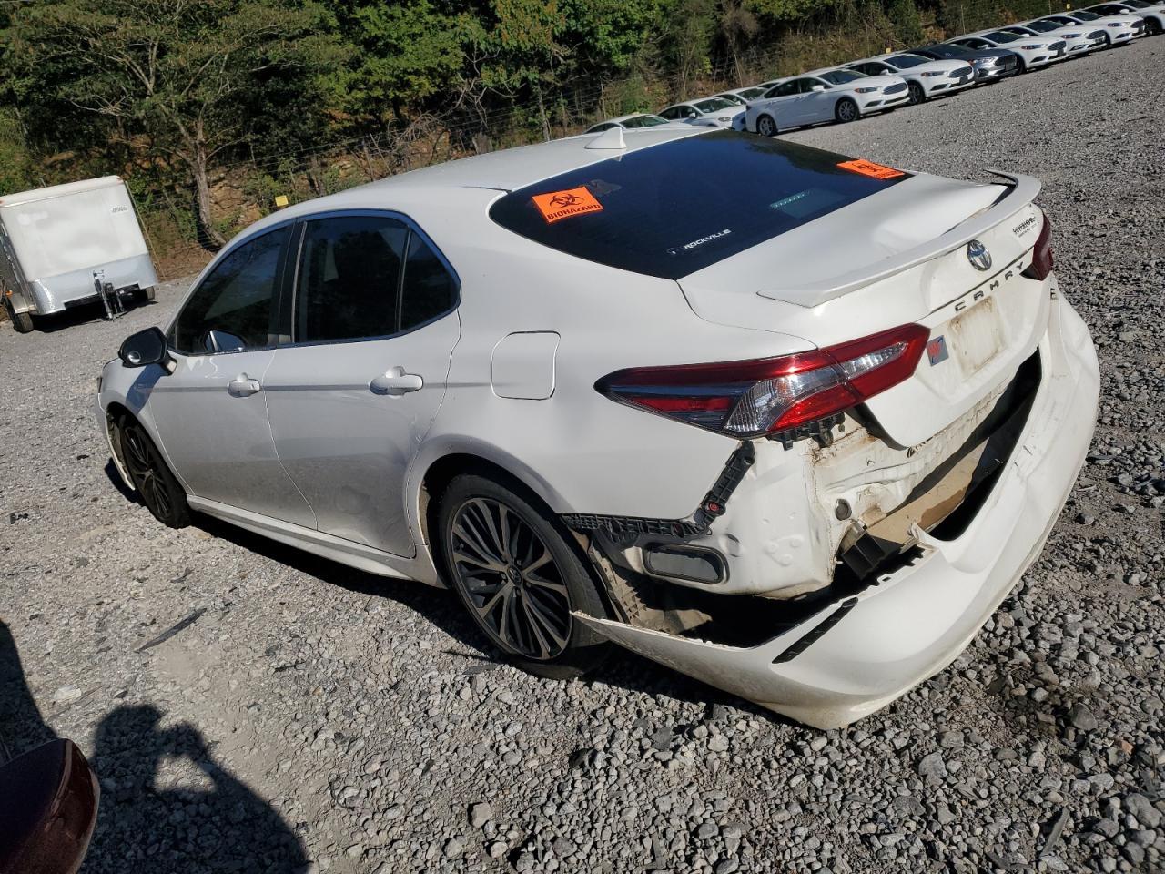 2019 Toyota Camry L - Фото 2