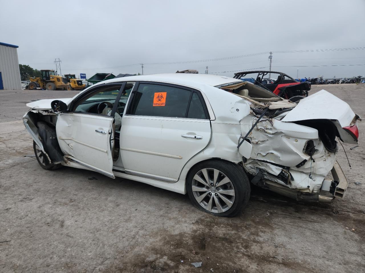 2011 Toyota Avalon Base - Фото 2