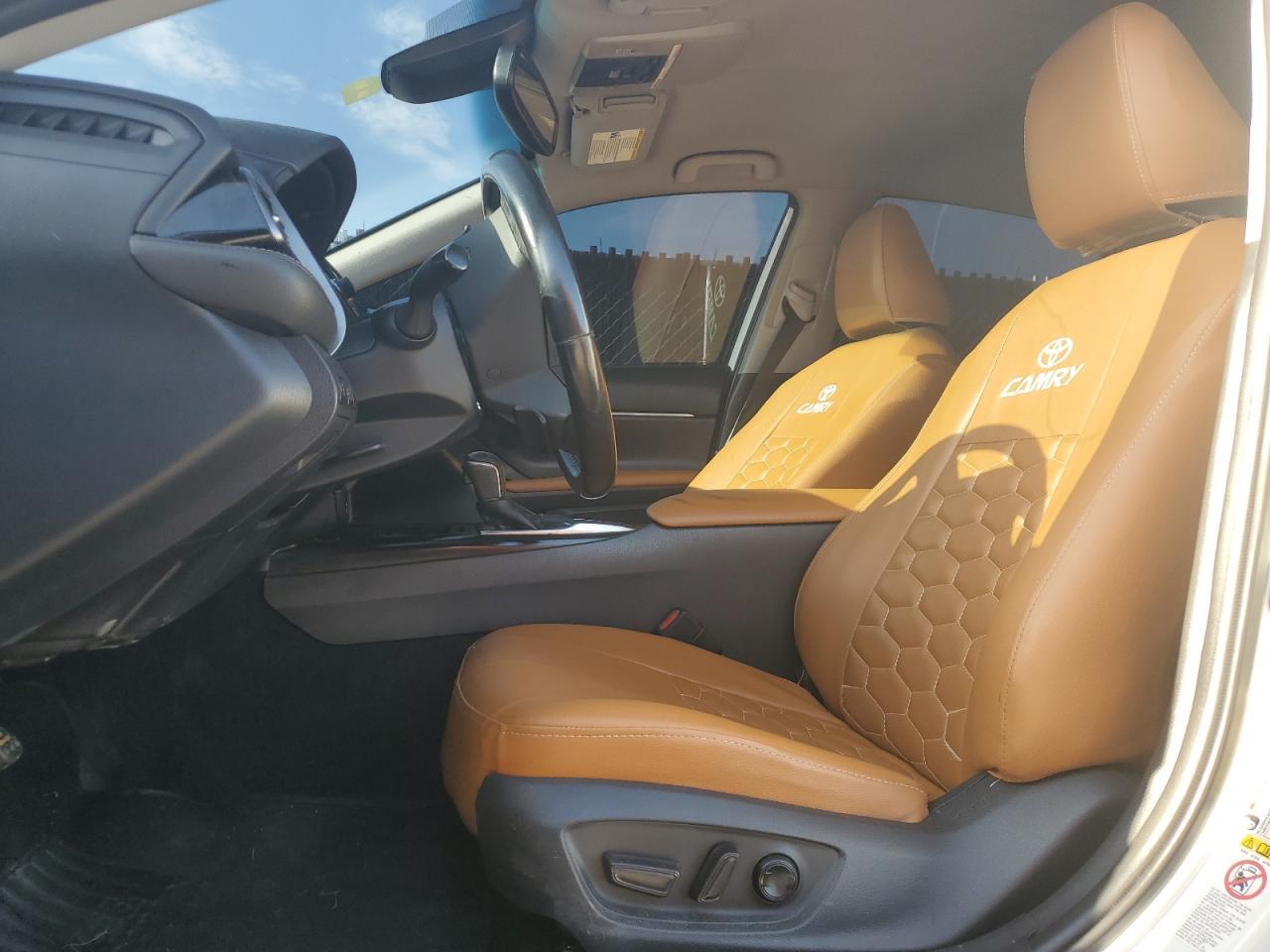 2019 Toyota Camry L - Image 7