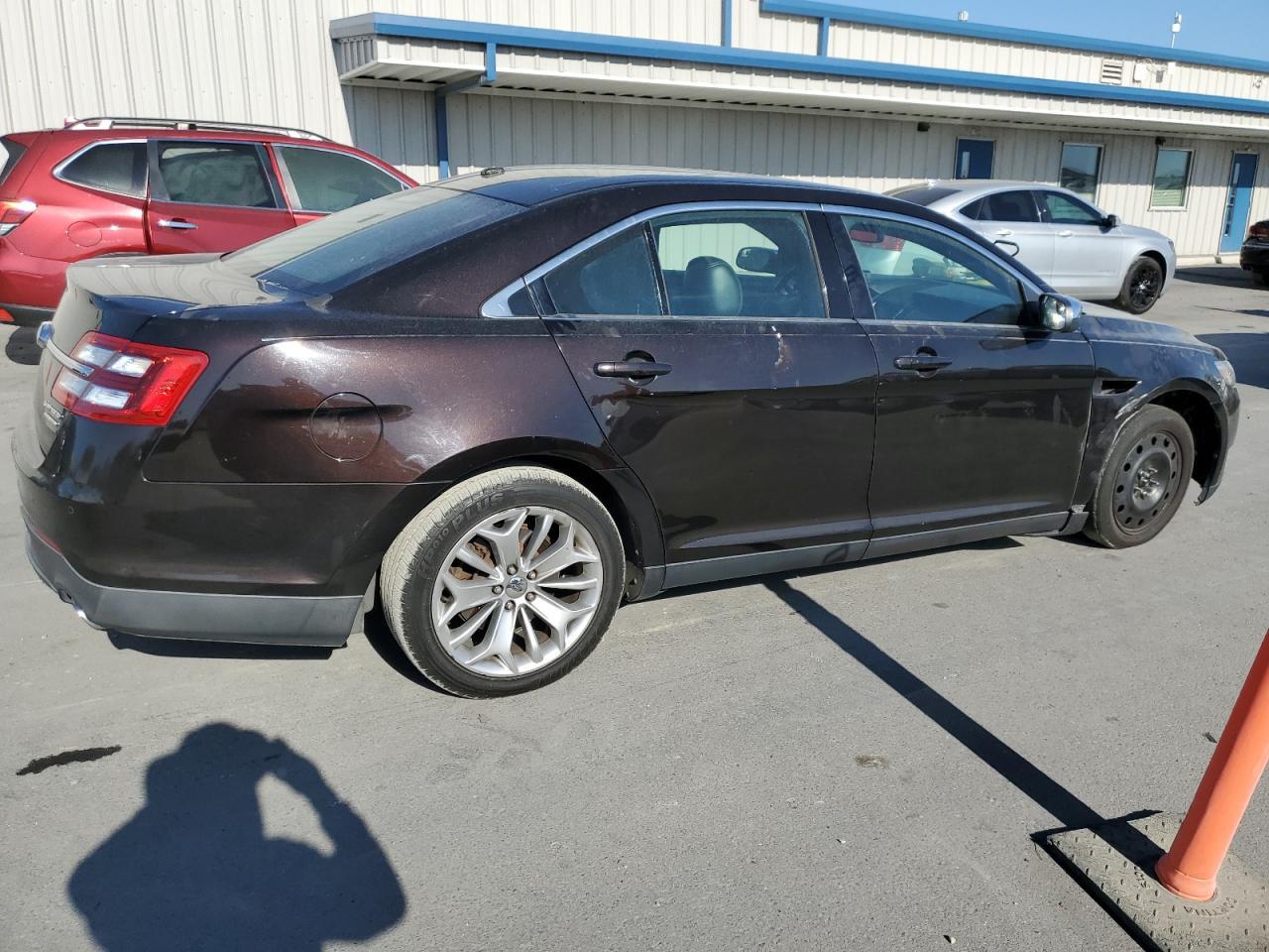 2014 Ford Taurus Limited - Image 3