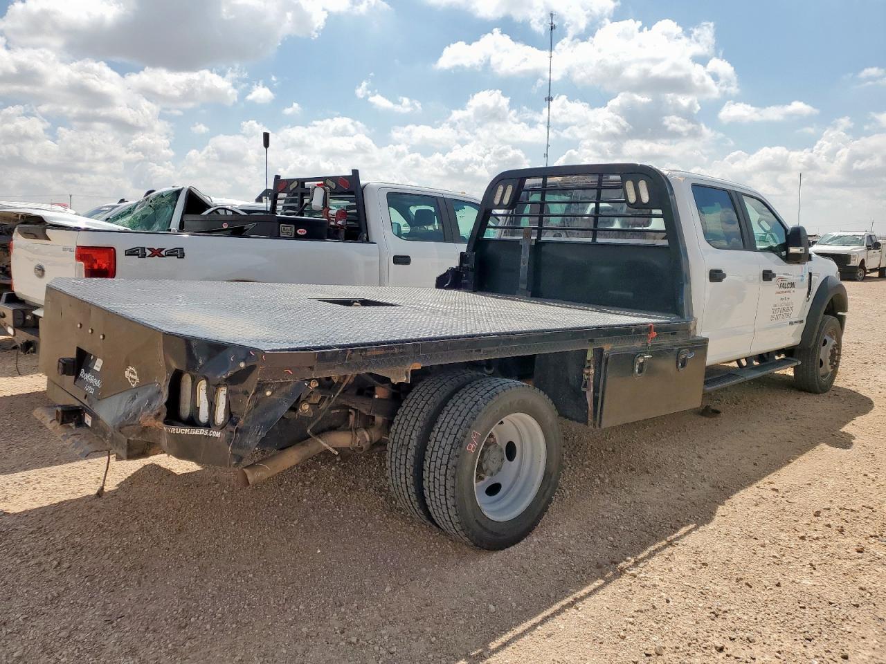 2022 Ford F550 Super Duty - Фото 3