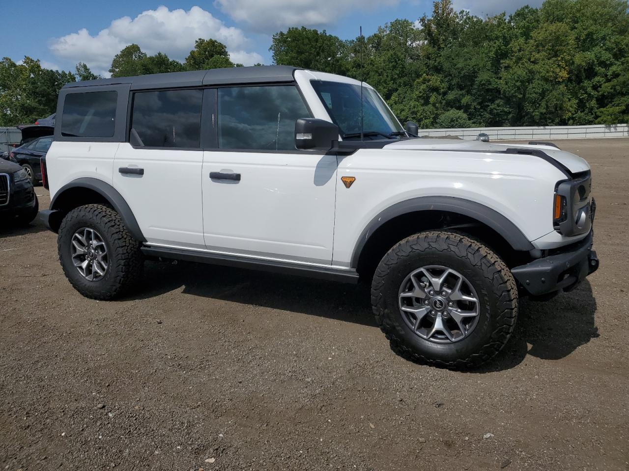 2024 Ford Bronco Badlands - Image 4
