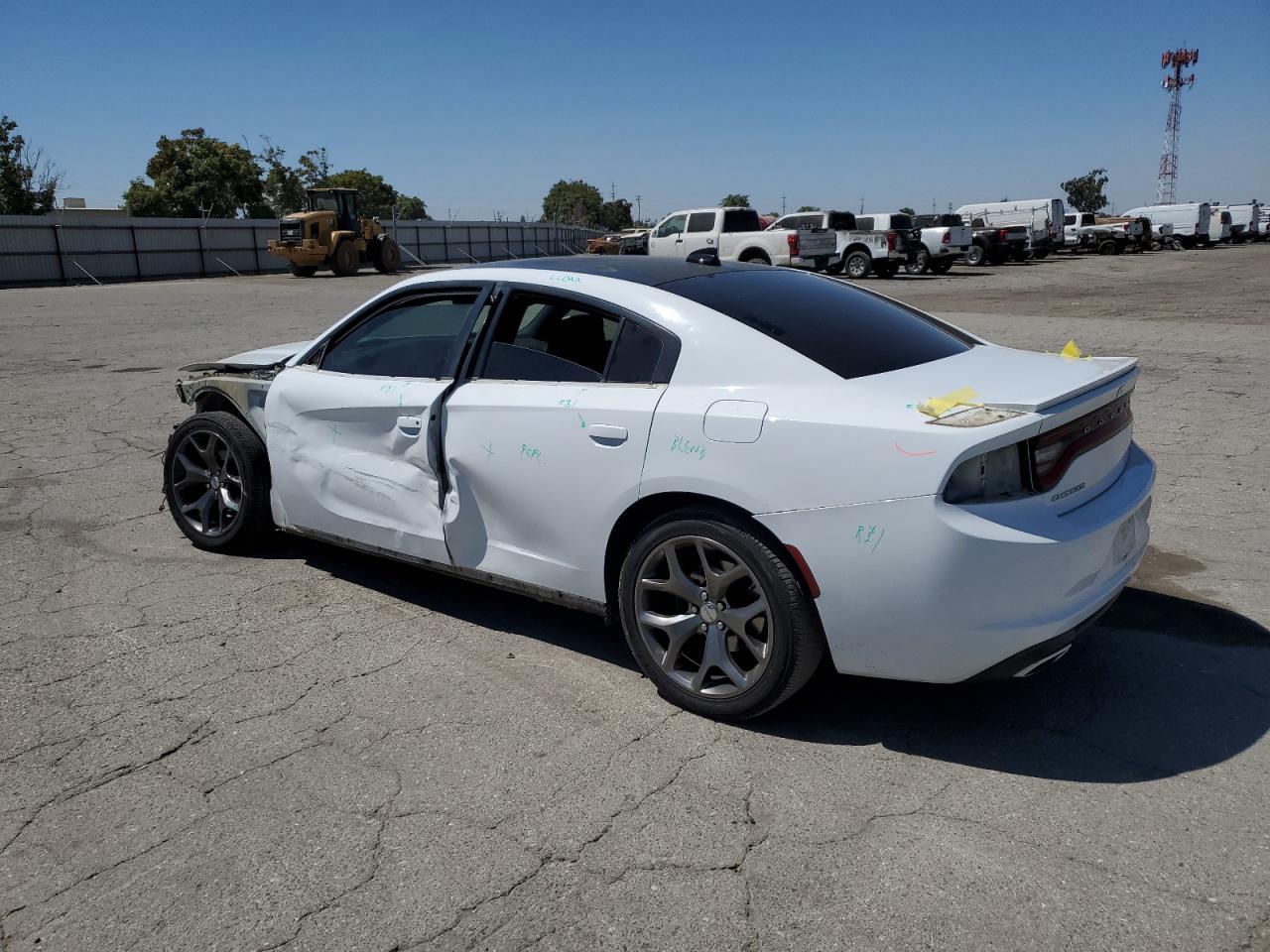 2015 Dodge Charger Sxt - Фото 2