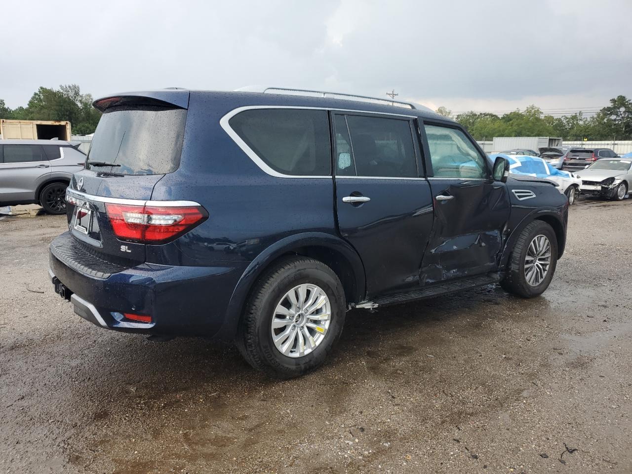 2024 Nissan Armada Sl - Image 3