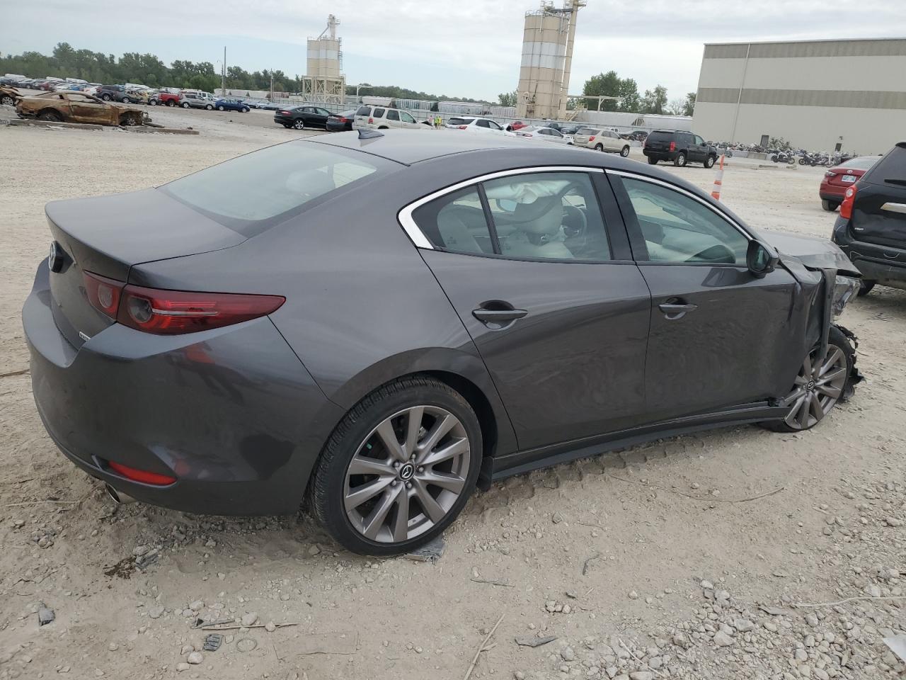 2019 Mazda 3 Premium - Фото 3
