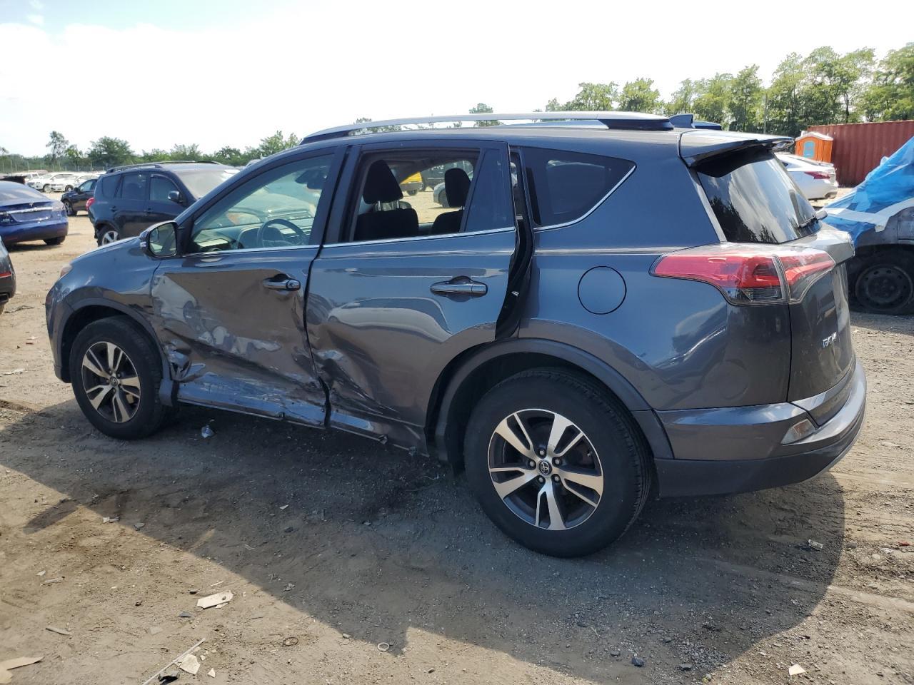 2017 Toyota Rav4 Xle - Image 2