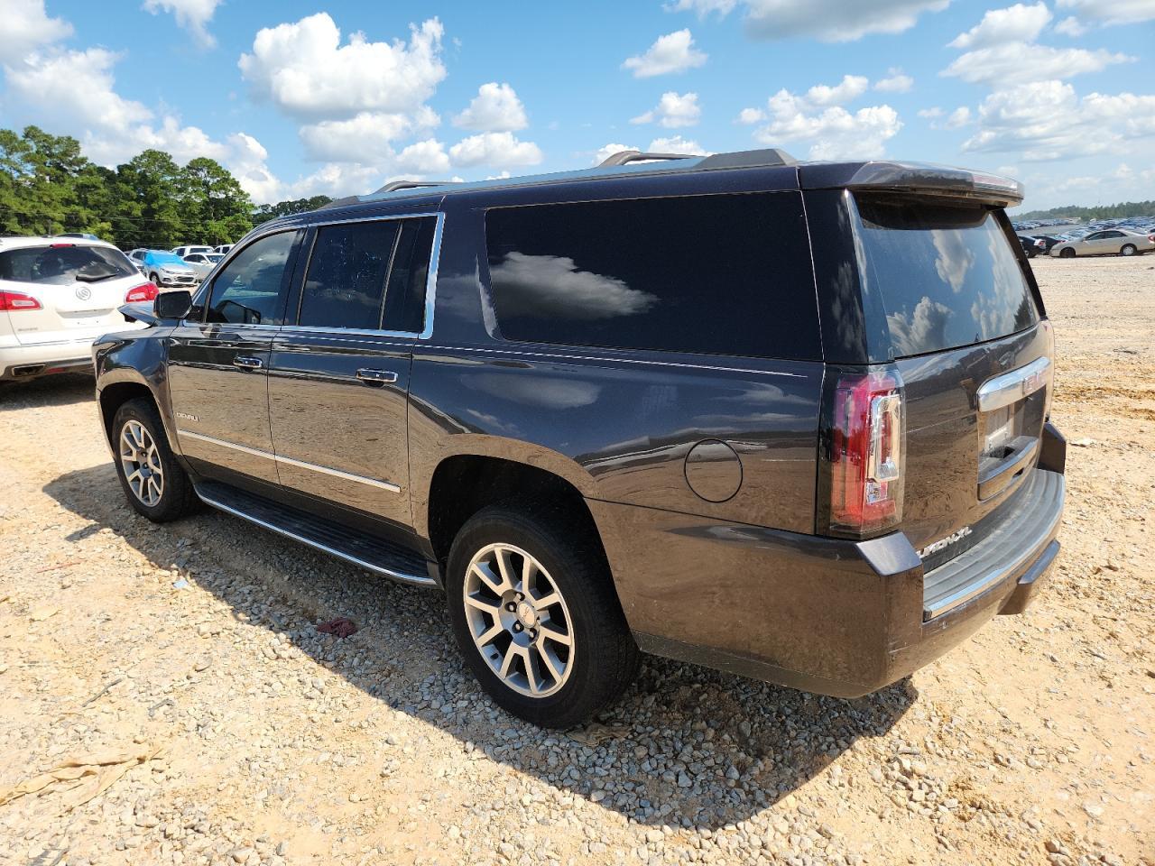 2017 GMC Yukon Xl Denali - Фото 2