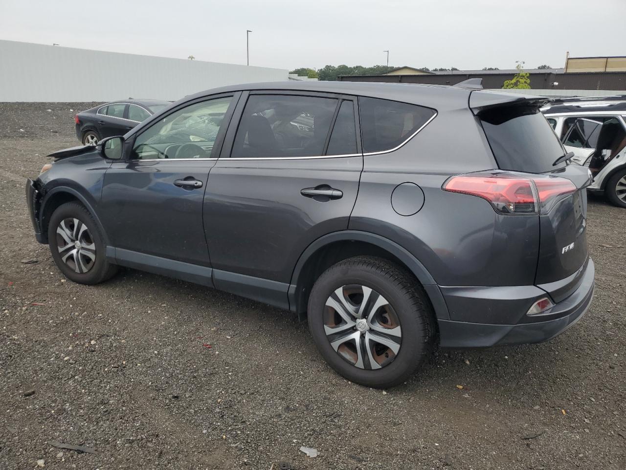 2018 Toyota Rav4 Le - Фото 2