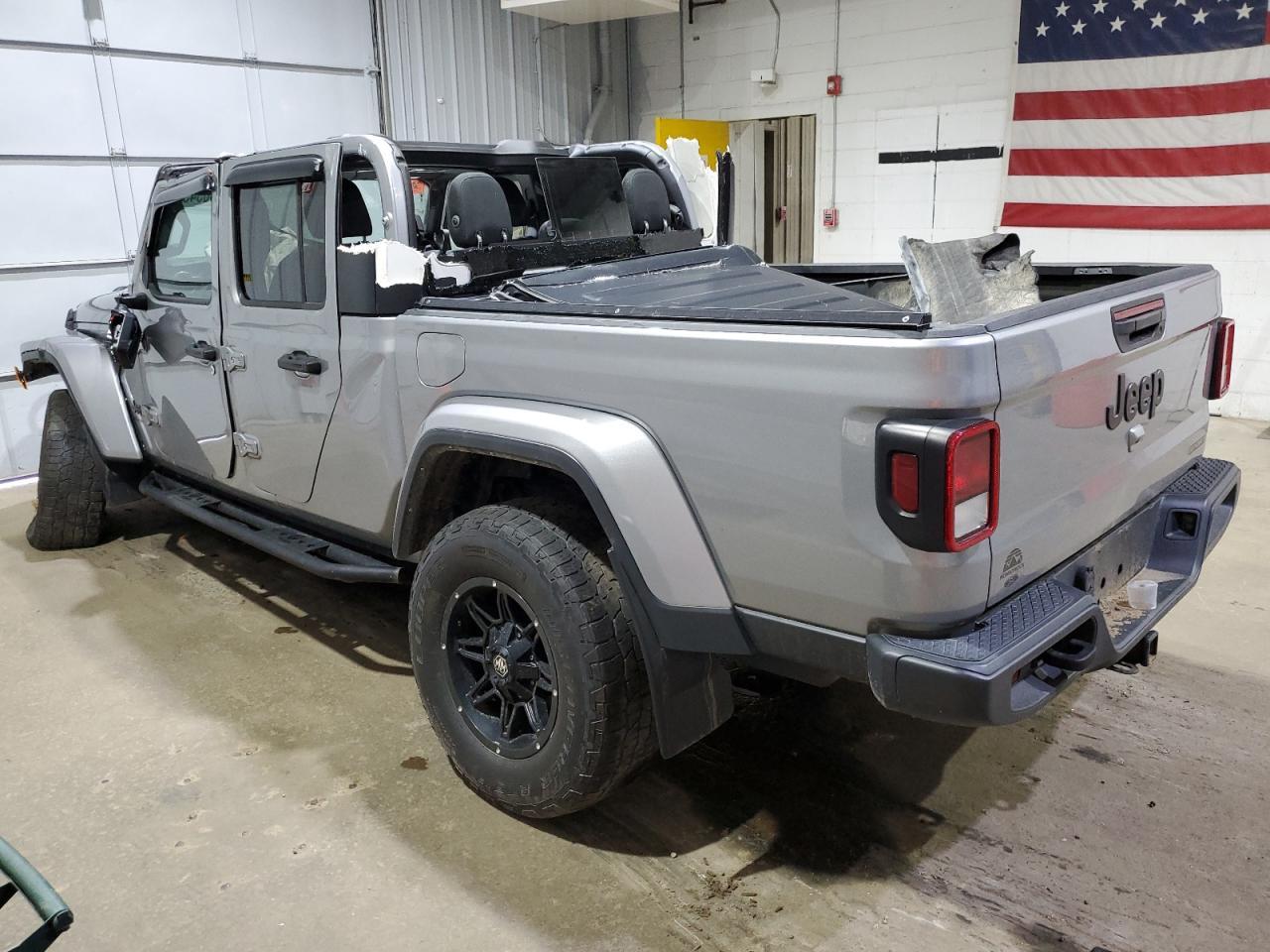 2021 Jeep Gladiator Sport - Фото 2