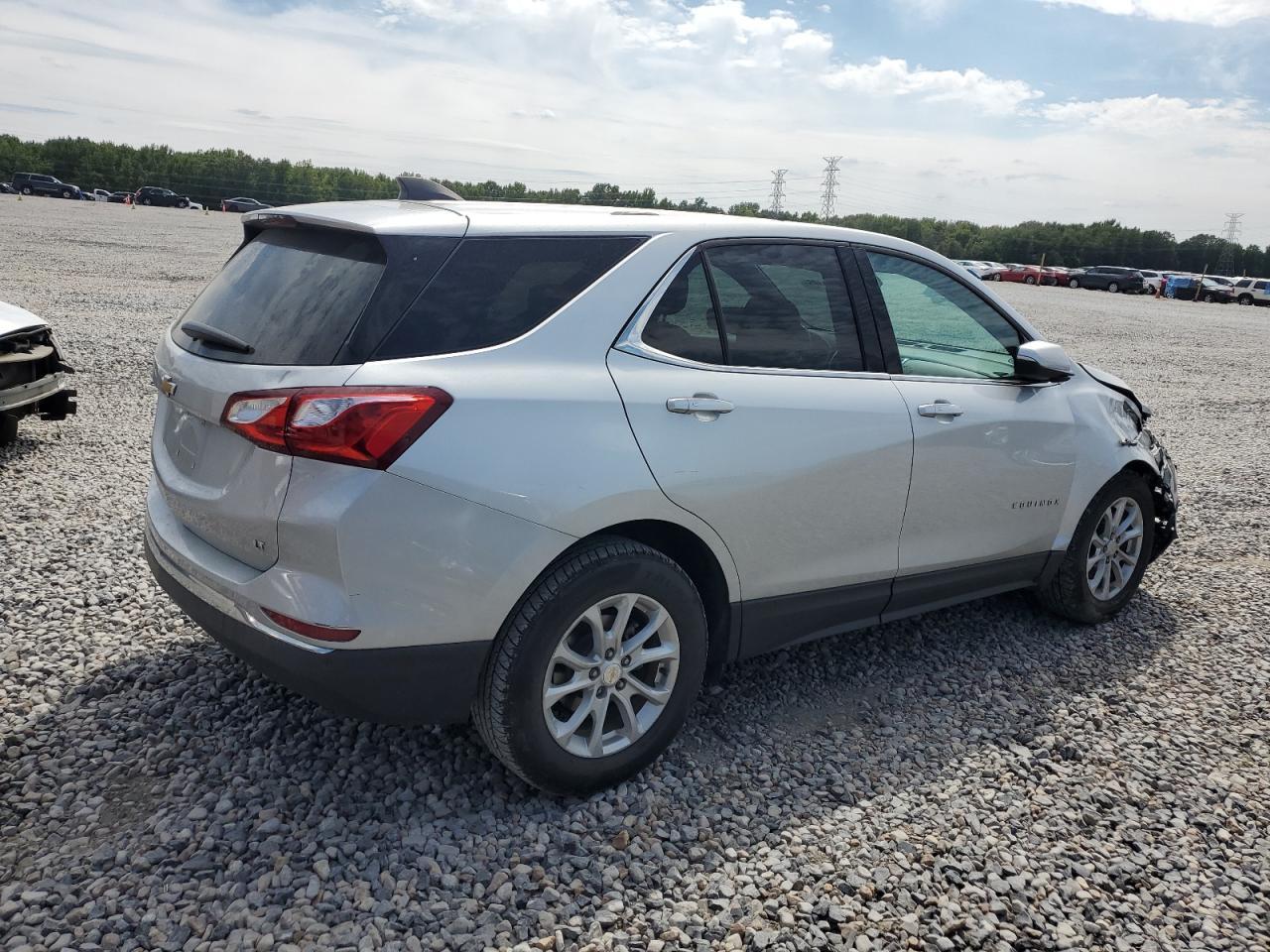 2019 Chevrolet Equinox Lt - Image 3