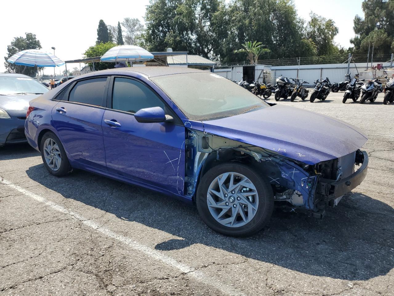 2025 Hyundai Elantra Blue - Image 4