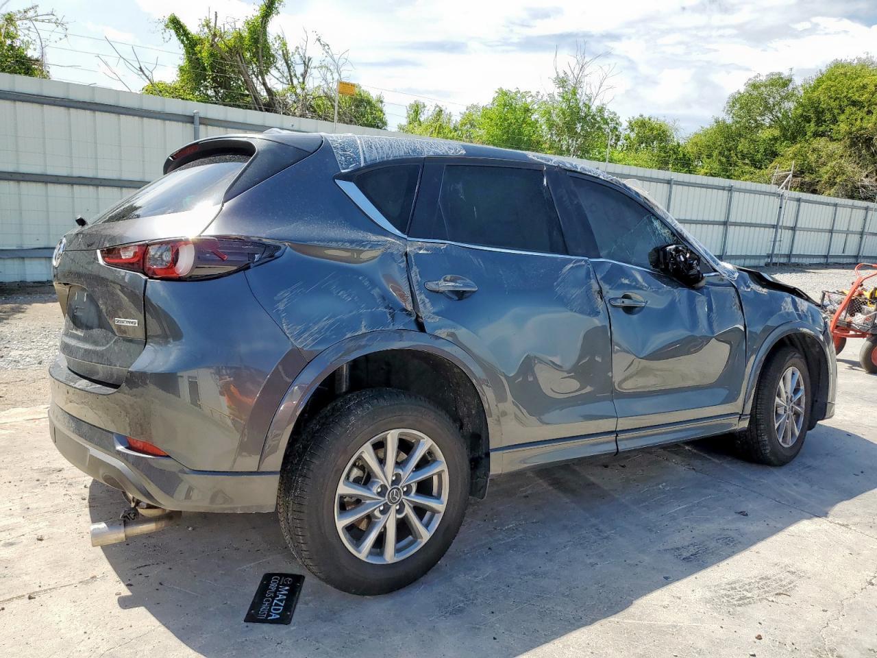 2025 Mazda Cx-5 Preferred - Image 3