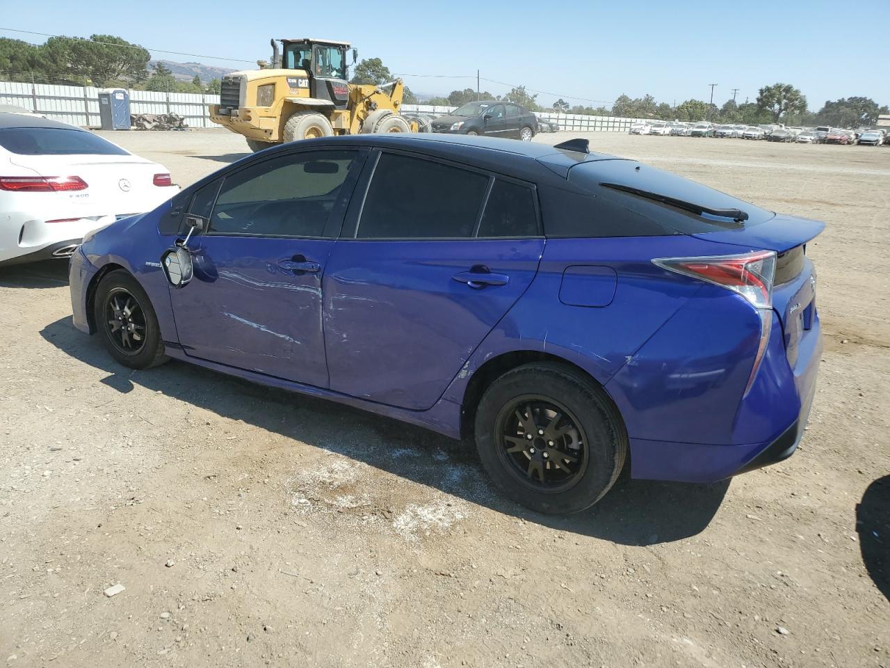 2016 Toyota Prius - Фото 2