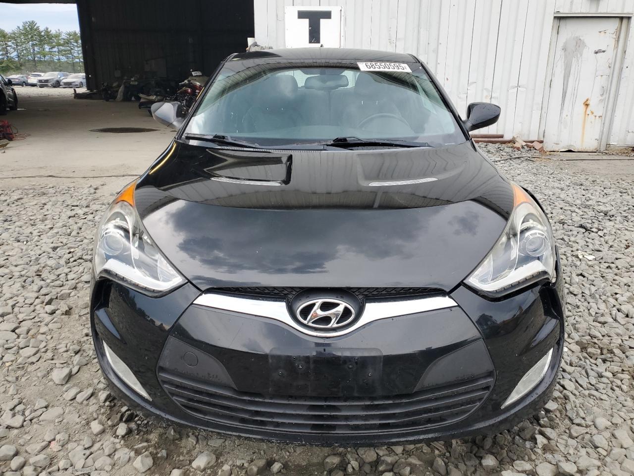 2015 Hyundai Veloster - Image 5