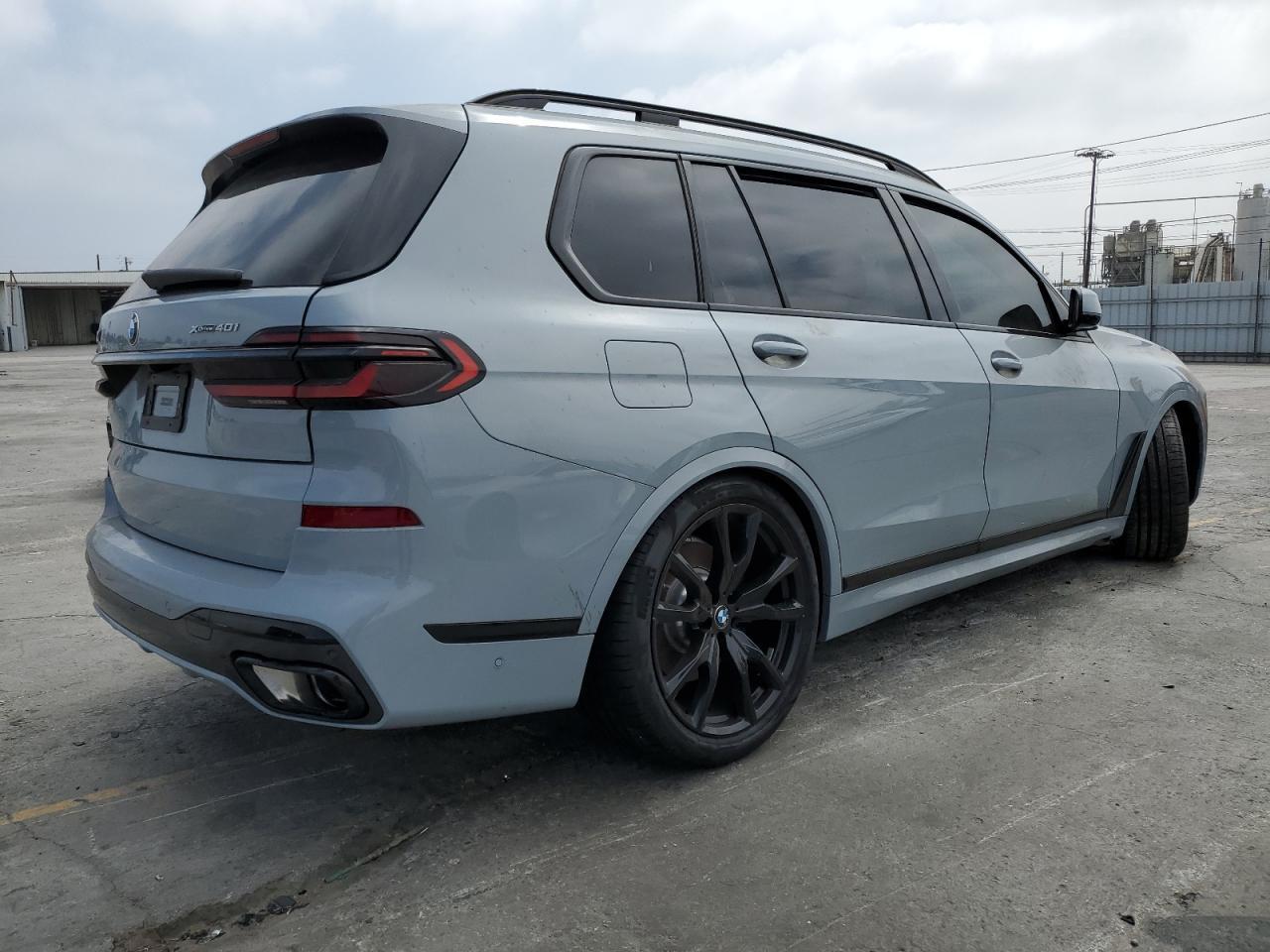 2025 BMW X7 xDrive40I xDrive40I - Image 3