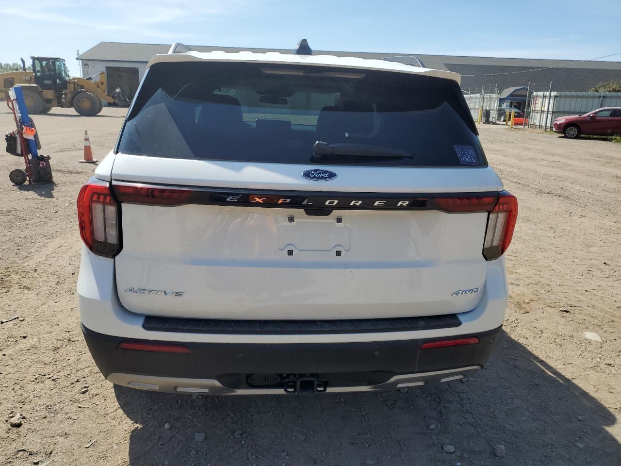 2025 Ford Explorer Active - Image 6