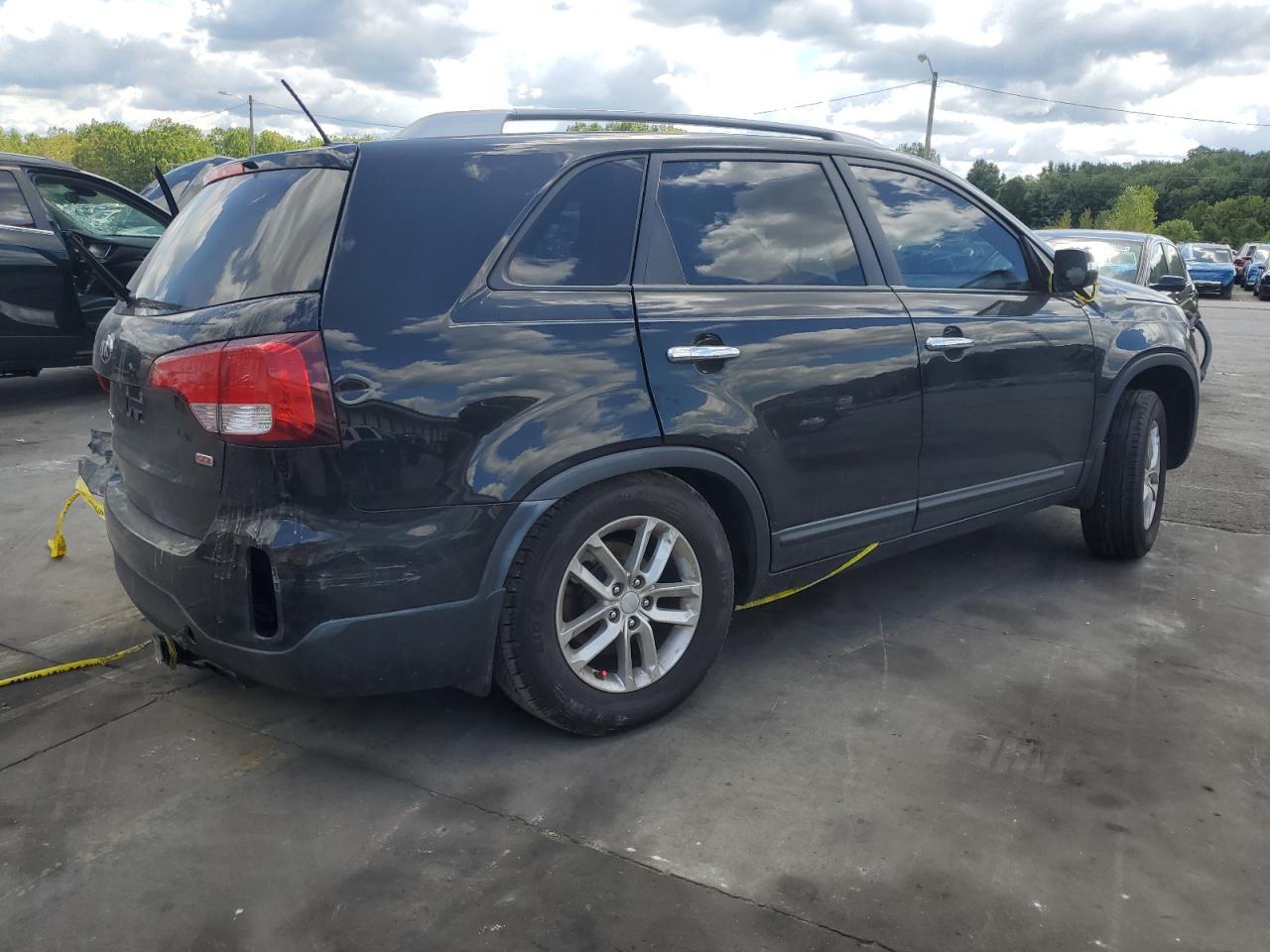 2015 Kia Sorento Lx - Image 3