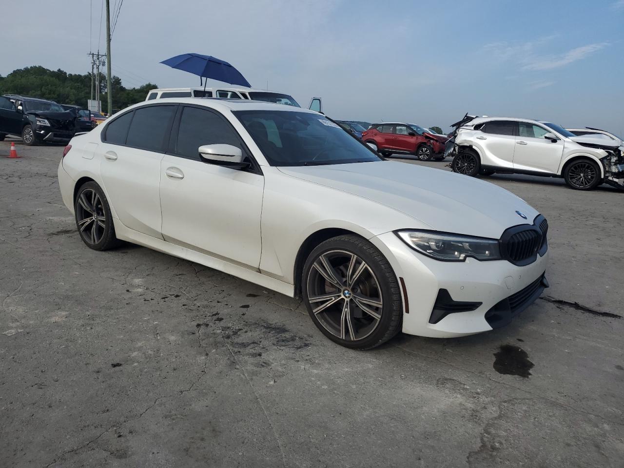 2021 BMW 330Xi - Image 4