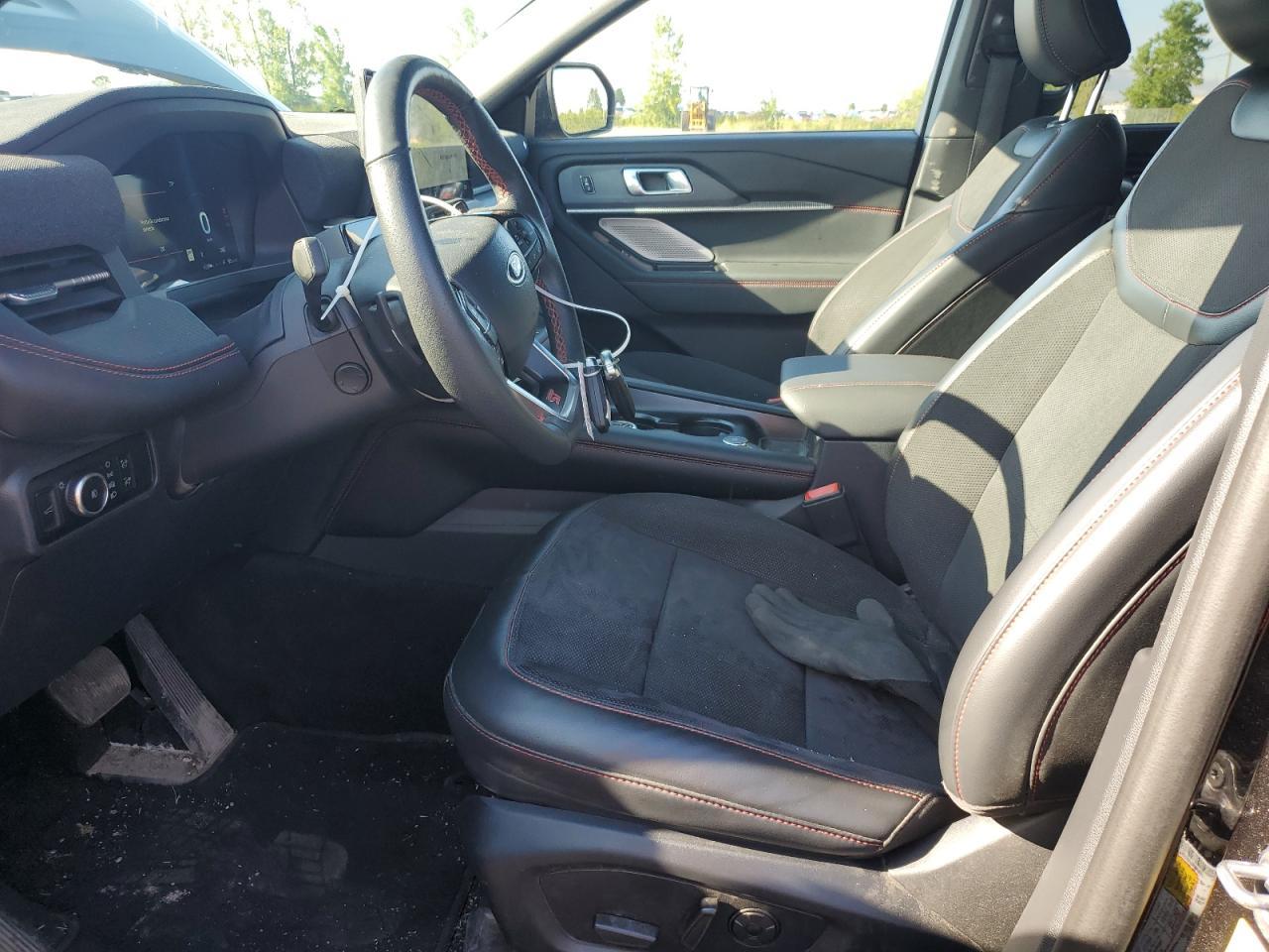 2025 Ford Explorer St - Image 7