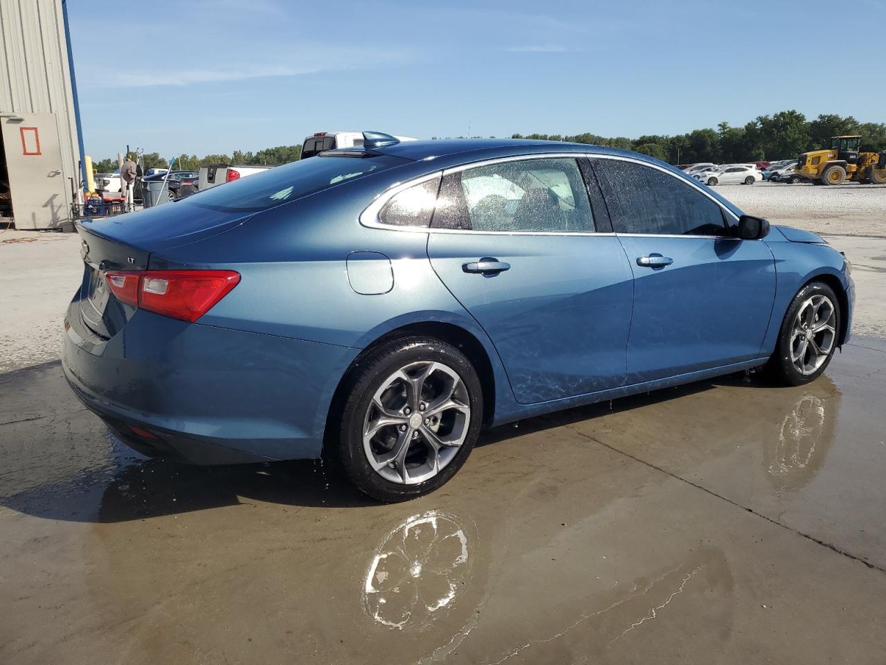 2024 Chevrolet Malibu Lt - Фото 3
