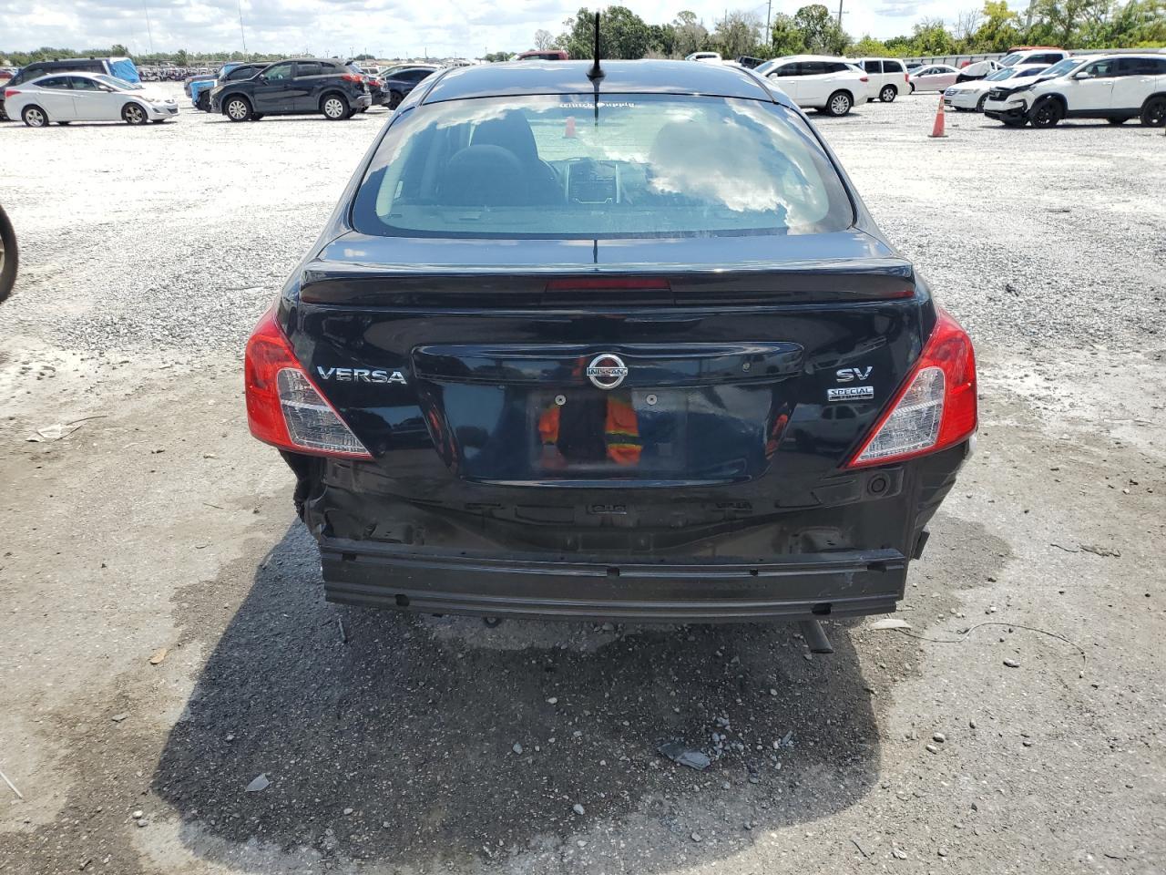 2017 Nissan Versa S - Image 6