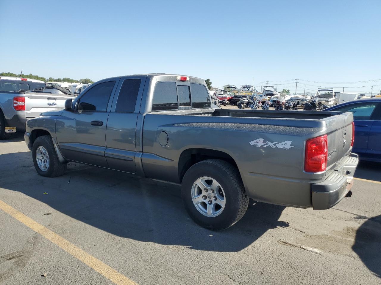2005 Dodge Dakota Slt - Image 2