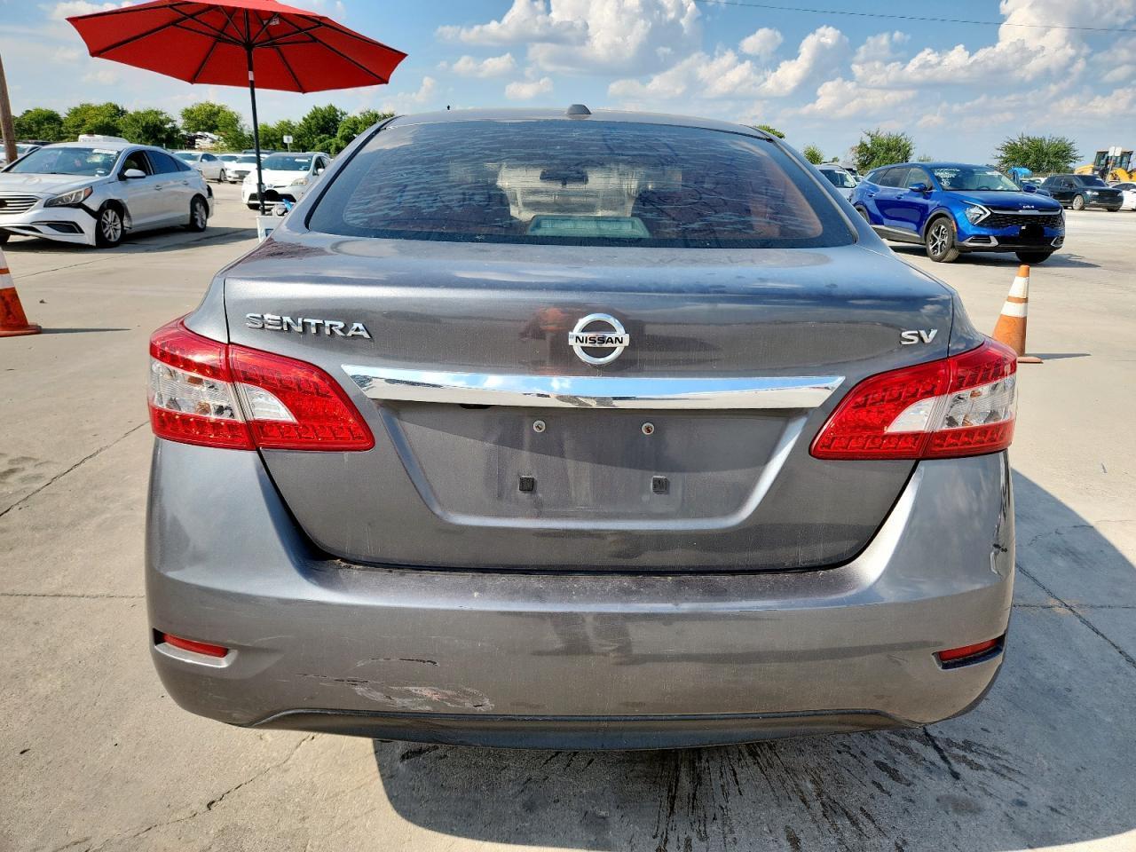 2015 Nissan Sentra S - Фото 6