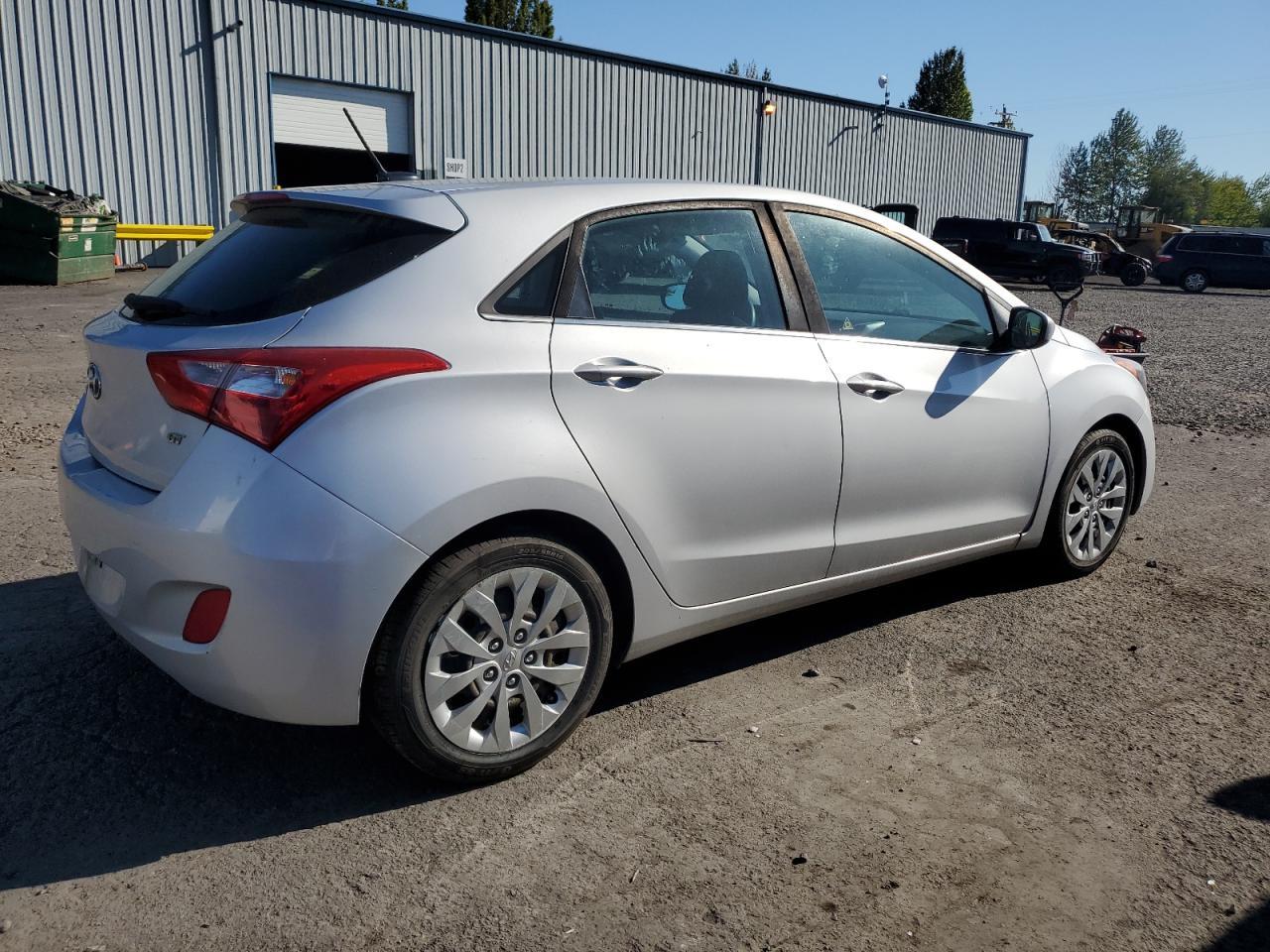 2017 Hyundai Elantra Gt - Фото 3