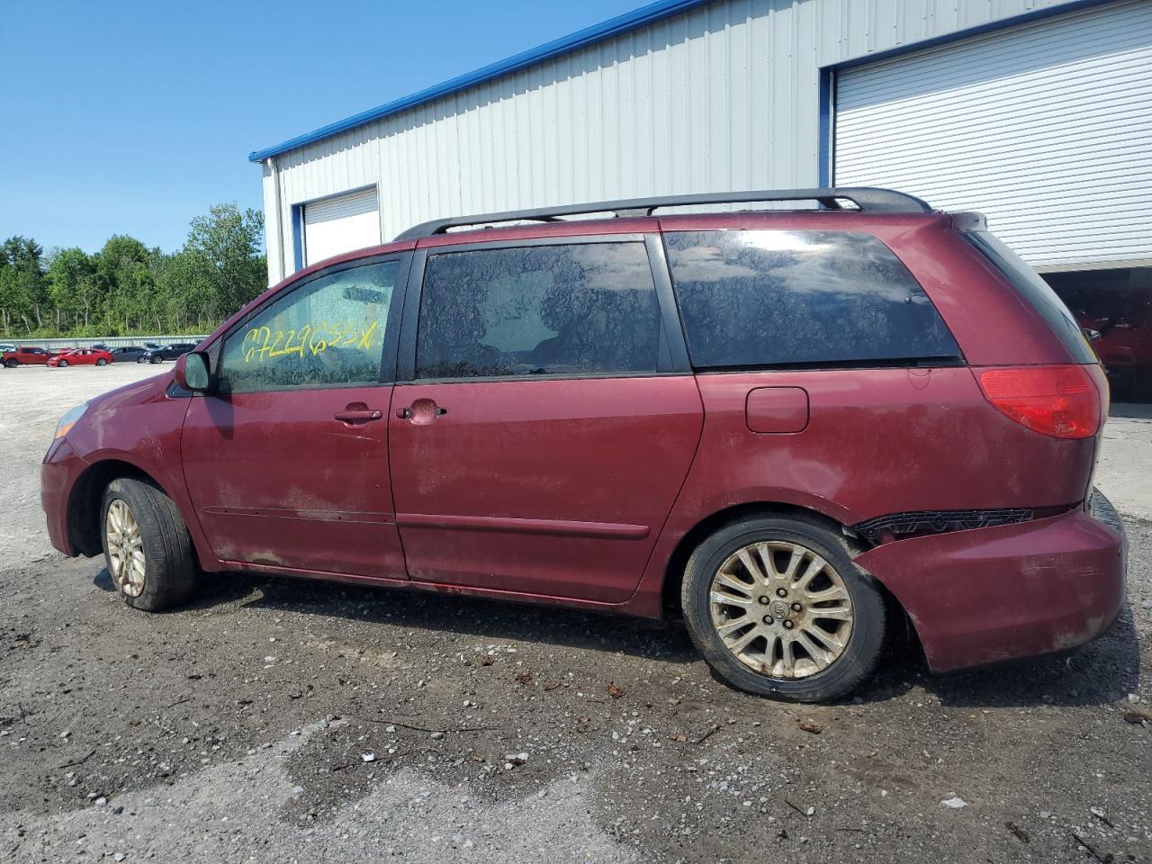 2010 Toyota Sienna Xle - Фото 2