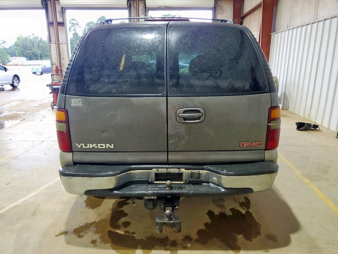 2000 GMC Yukon - Image 6