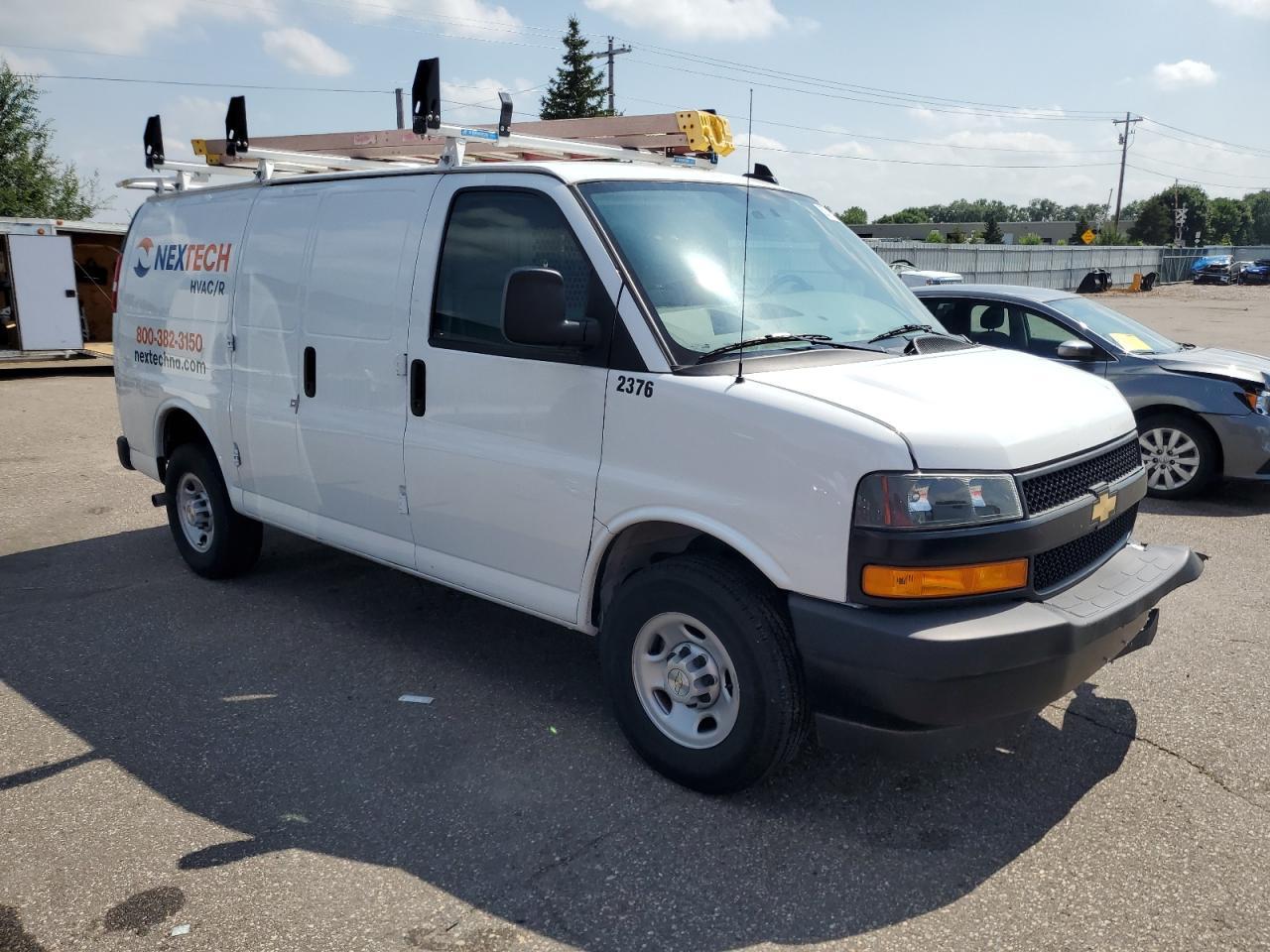 2023 Chevrolet Express G2500 - Фото 4