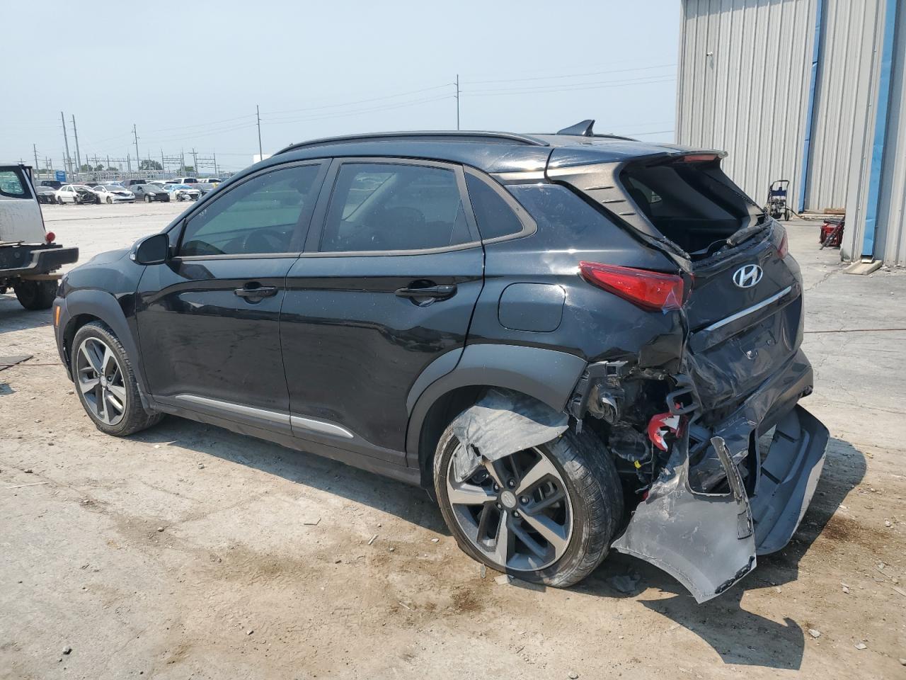2021 Hyundai Kona Limited - Фото 2