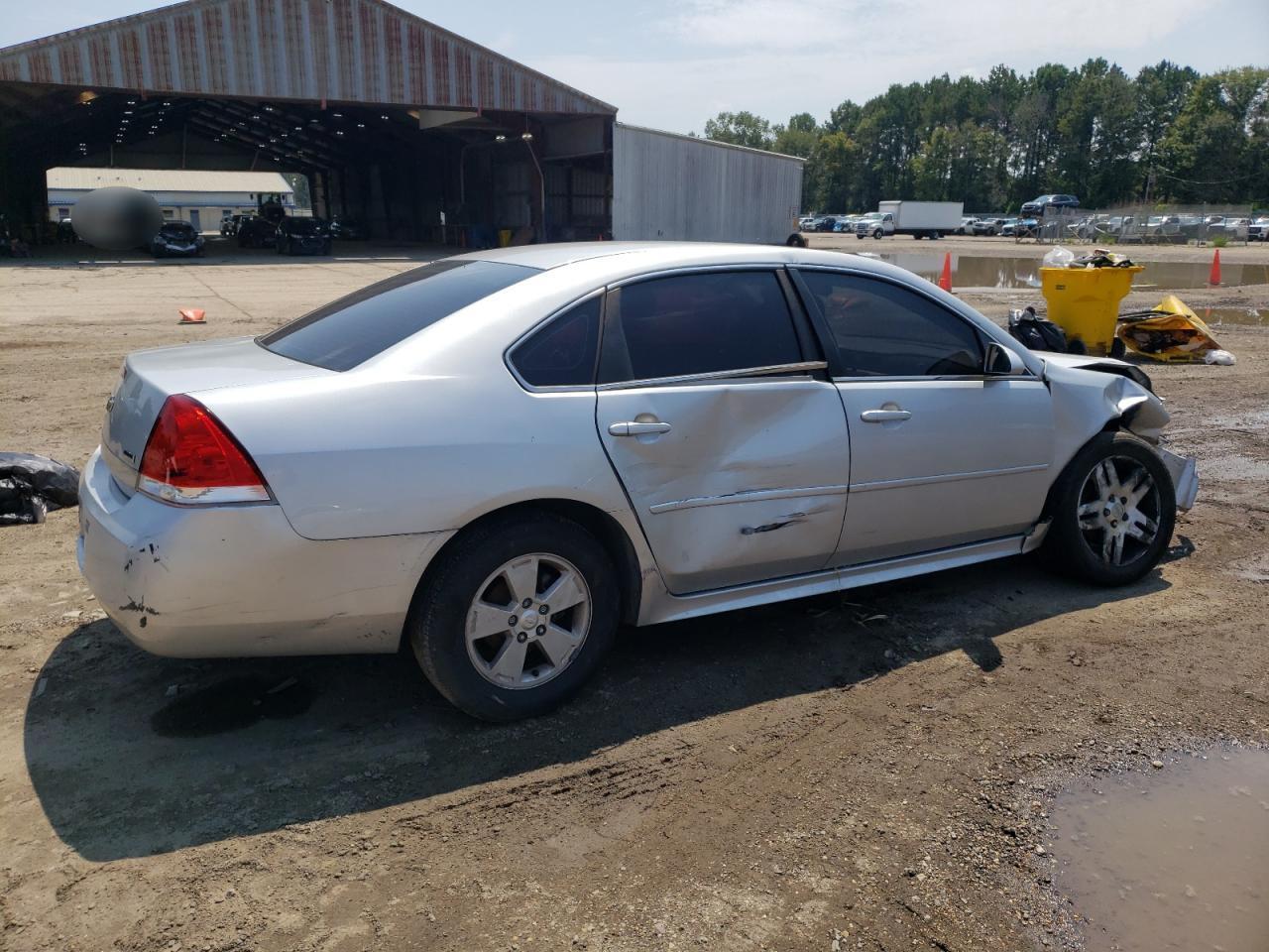 2011 Chevrolet Impala Lt - Image 3