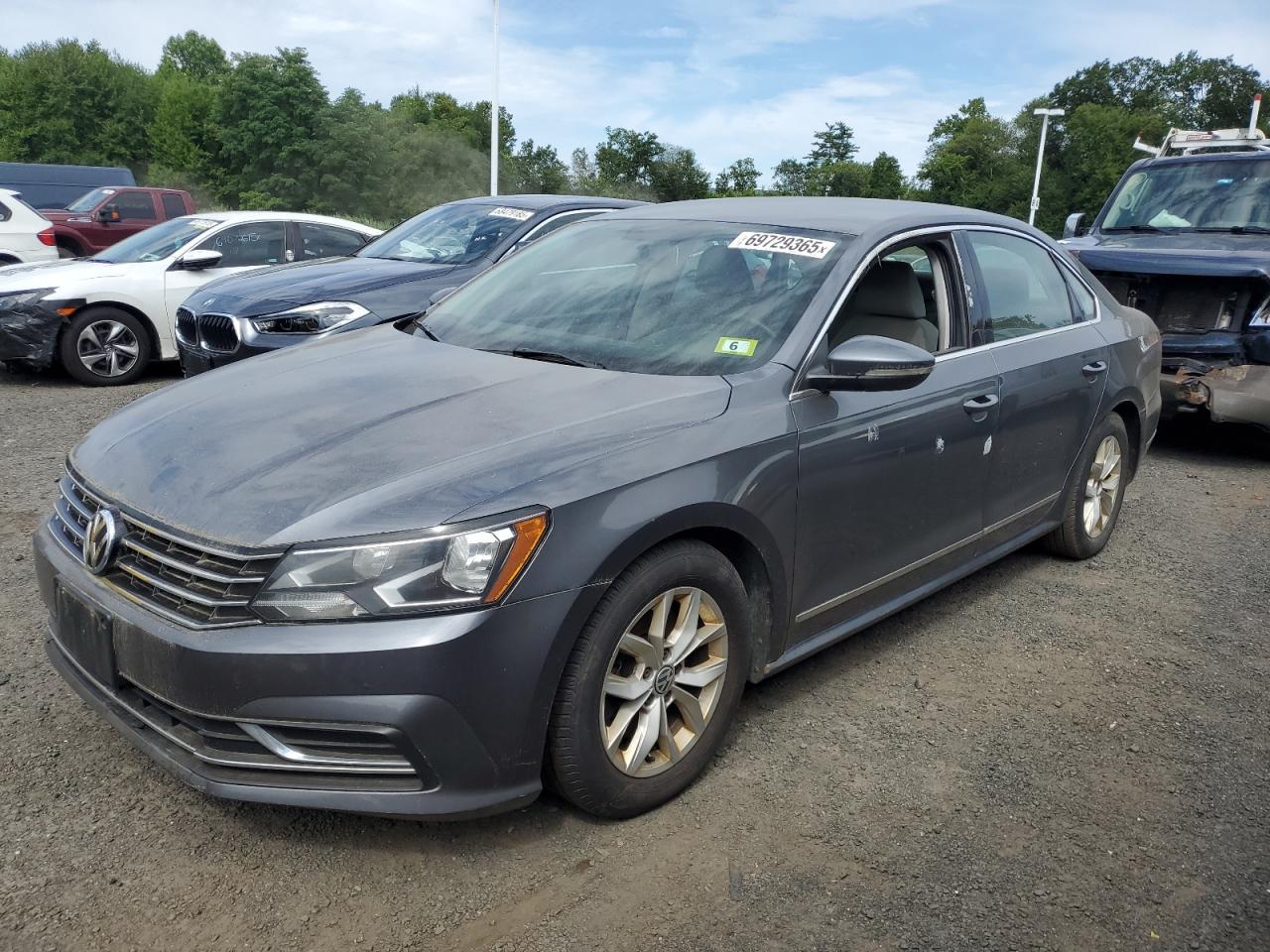 2016 Volkswagen Passat S