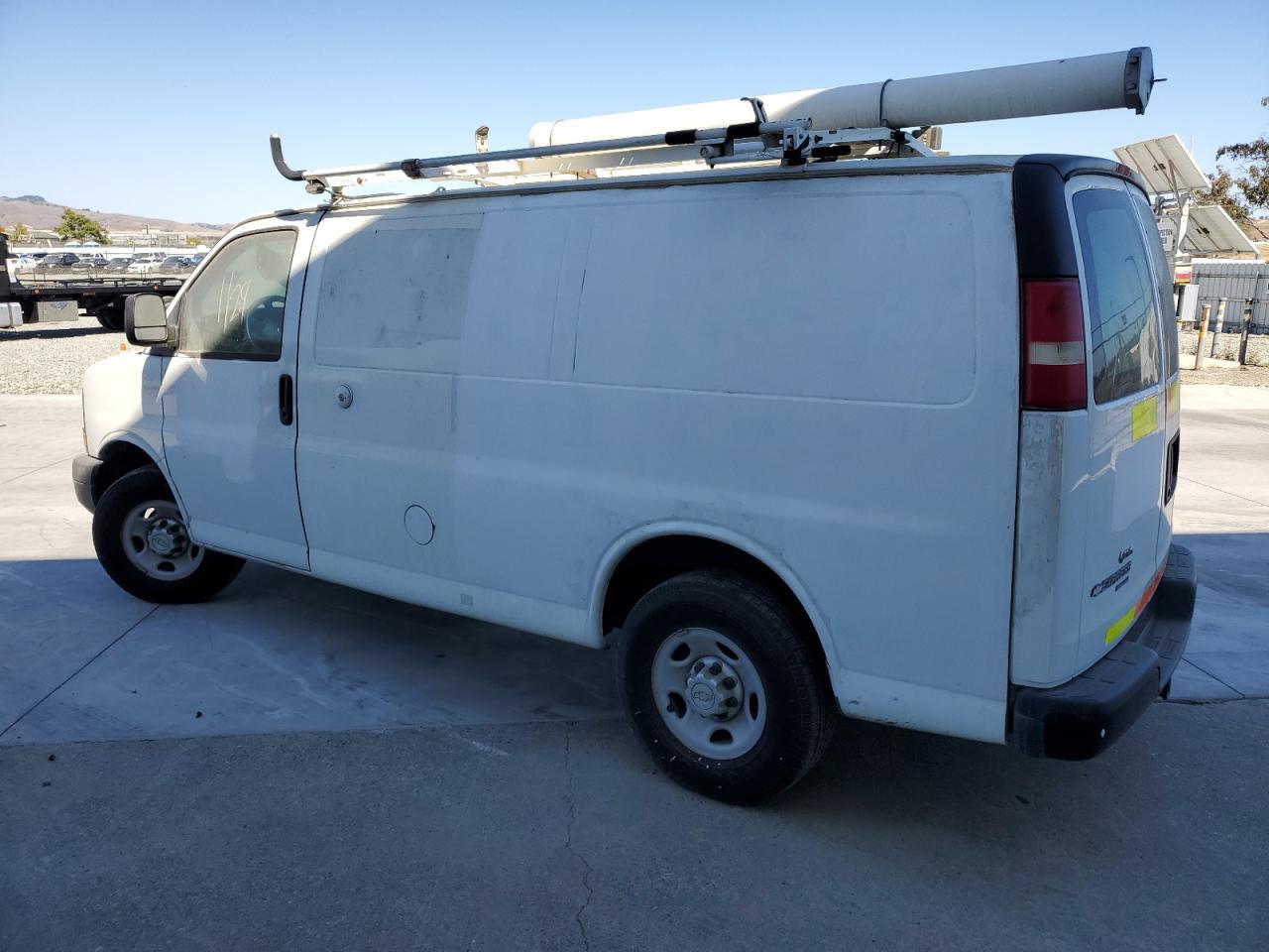 2012 Chevrolet Express G2500 - Фото 2