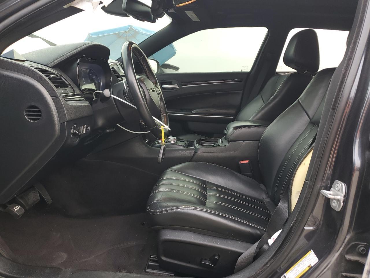 2018 Chrysler 300 S - Image 7